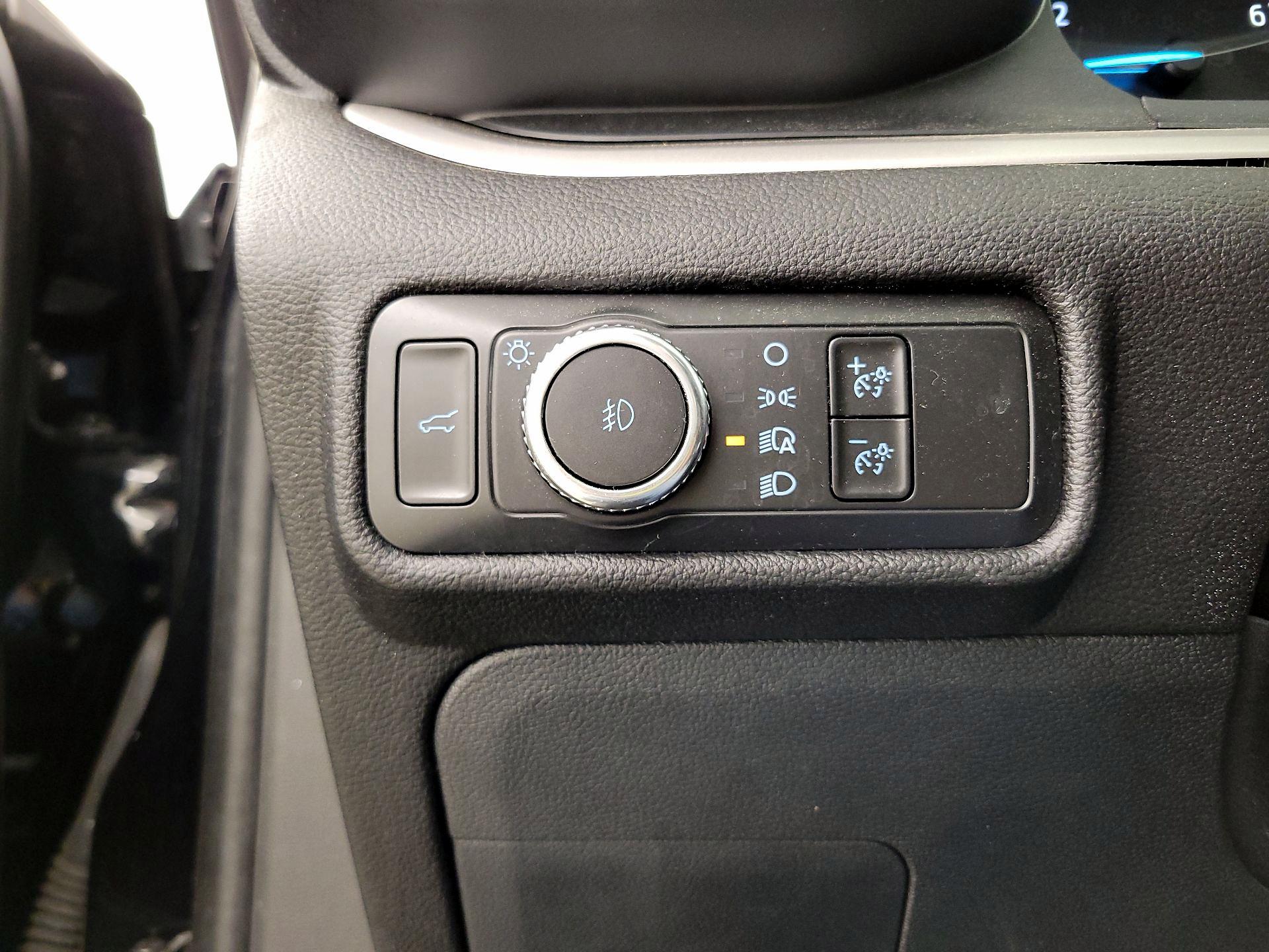 Thumbnail: 2022 Ford Explorer - 13