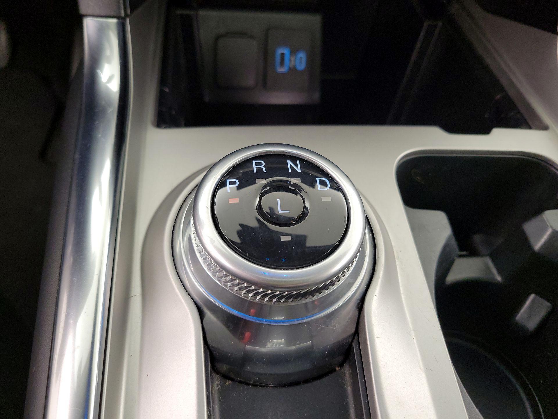 Thumbnail: 2022 Ford Explorer - 18