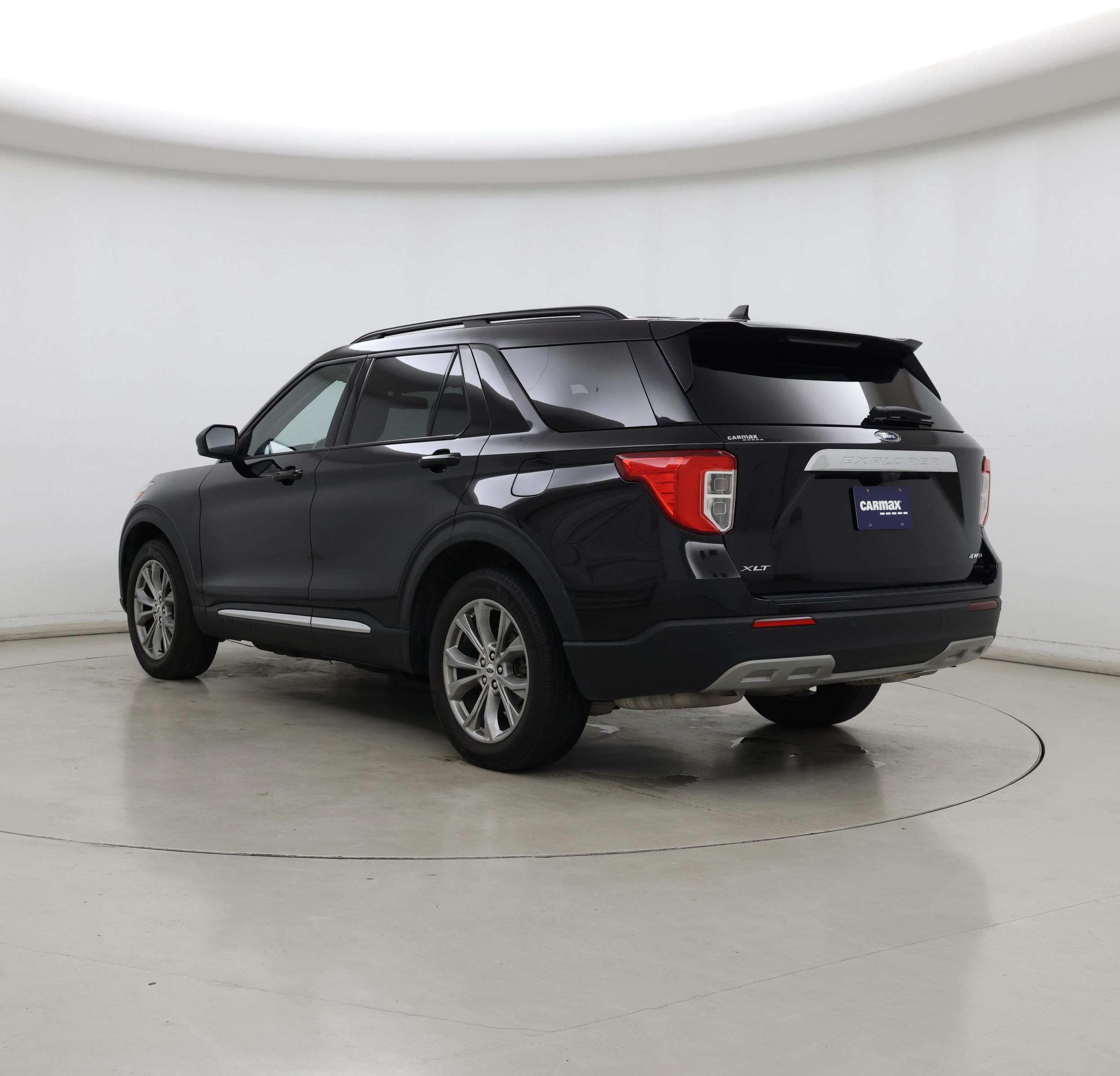 Thumbnail: 2022 Ford Explorer - 2