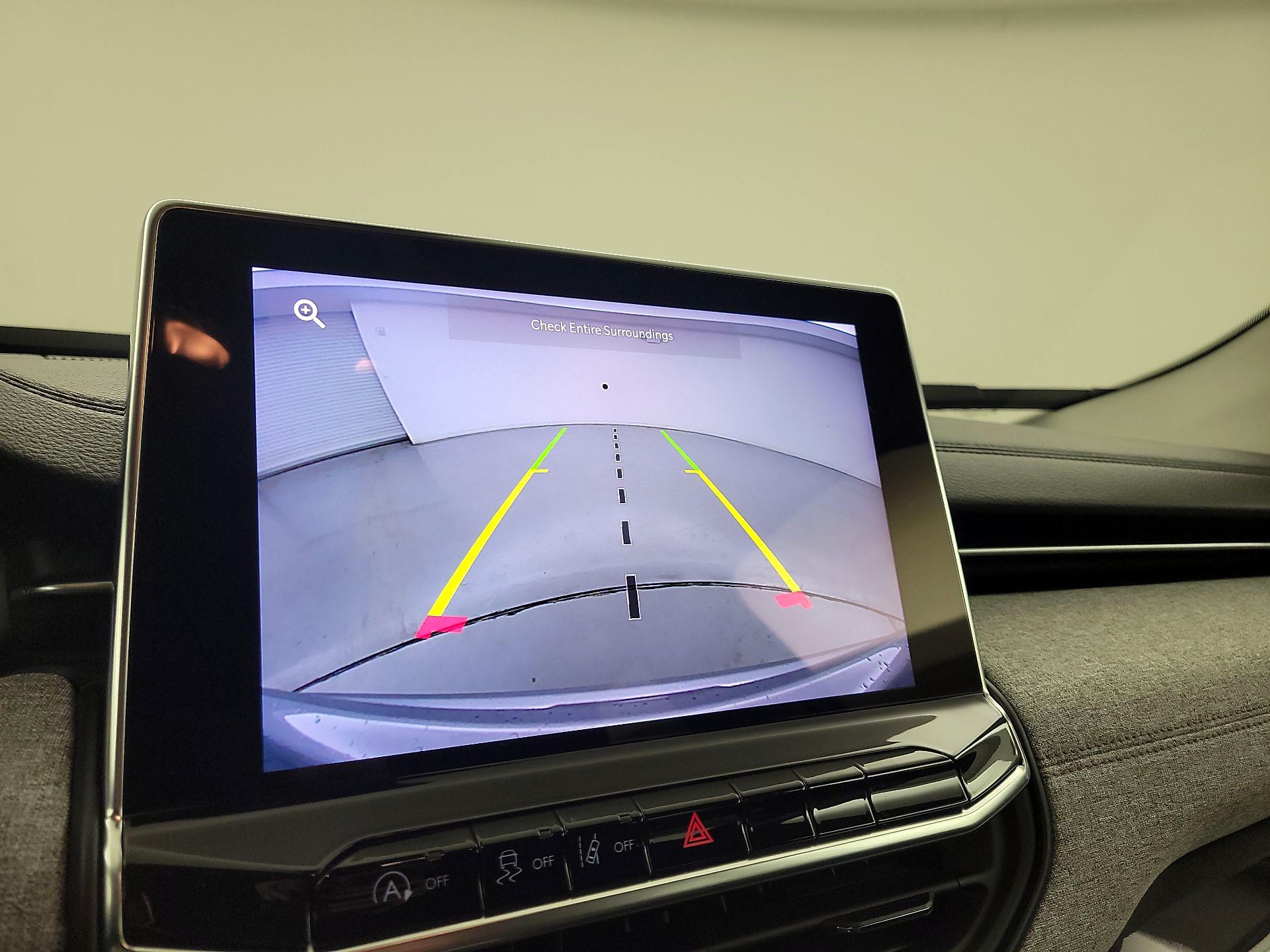 Thumbnail: 2022 Jeep Compass - 14