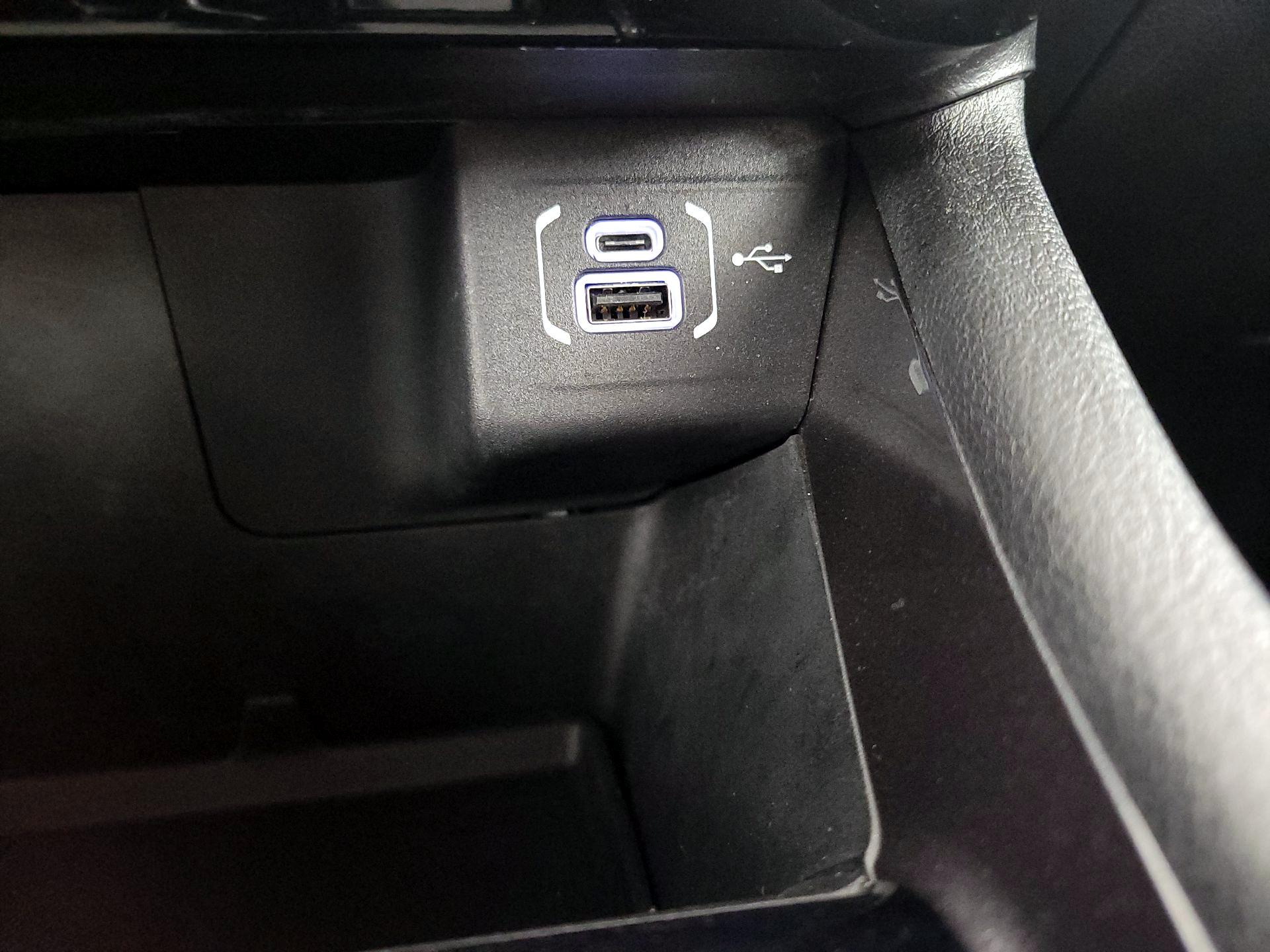 Thumbnail: 2022 Jeep Compass - 18