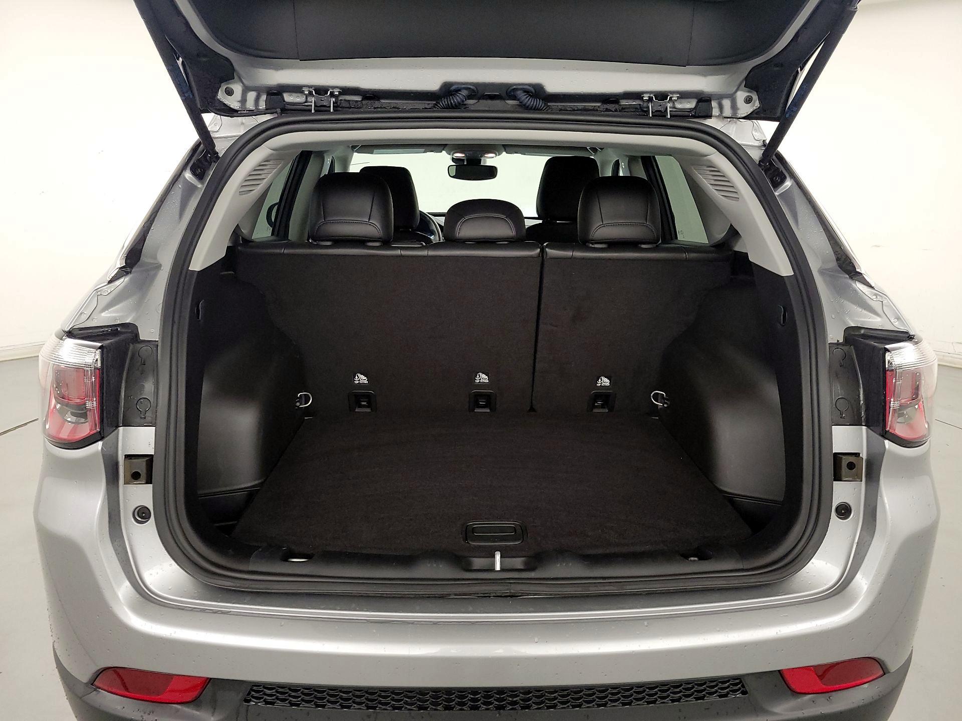 Thumbnail: 2022 Jeep Compass - 20