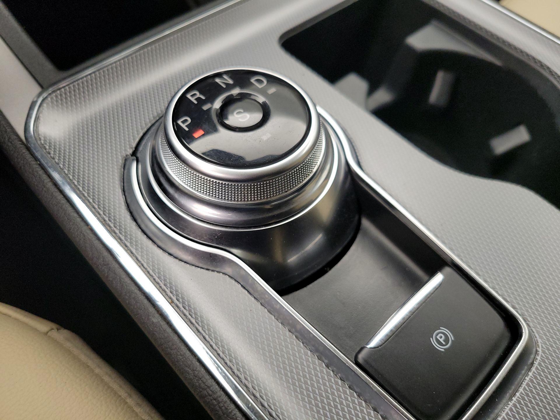 Thumbnail: 2022 Ford Edge - 18