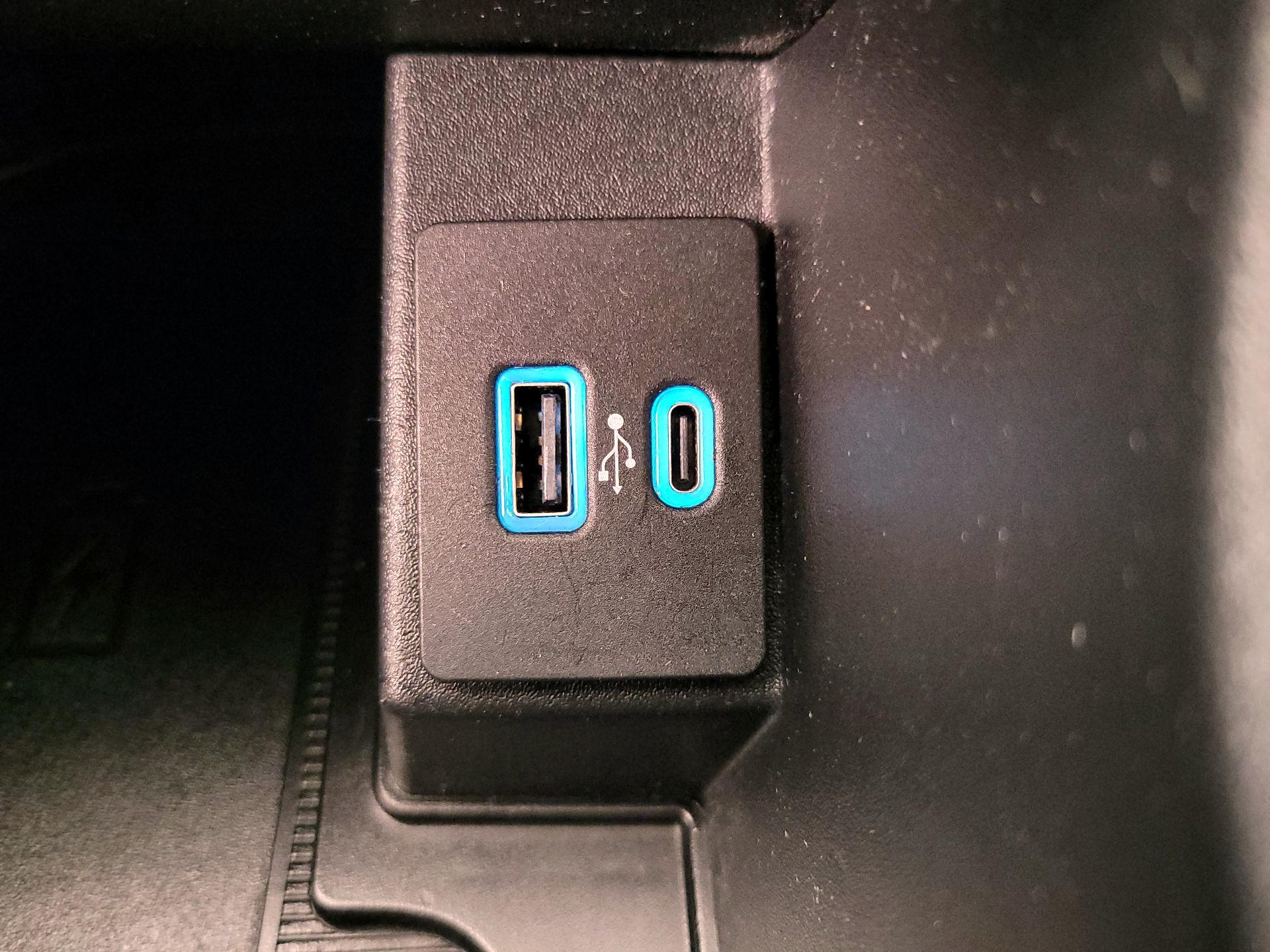 Thumbnail: 2022 Ford Edge - 19