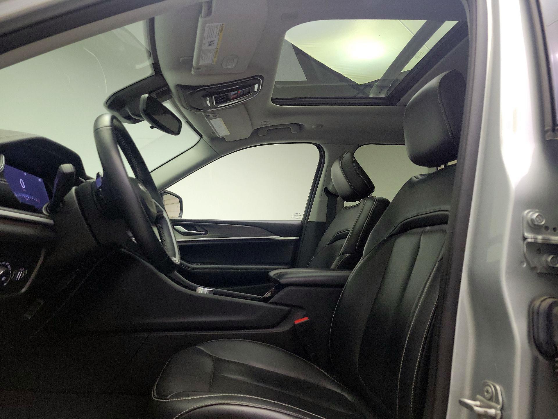 Thumbnail: 2021 Jeep Grand Cherokee L - 20