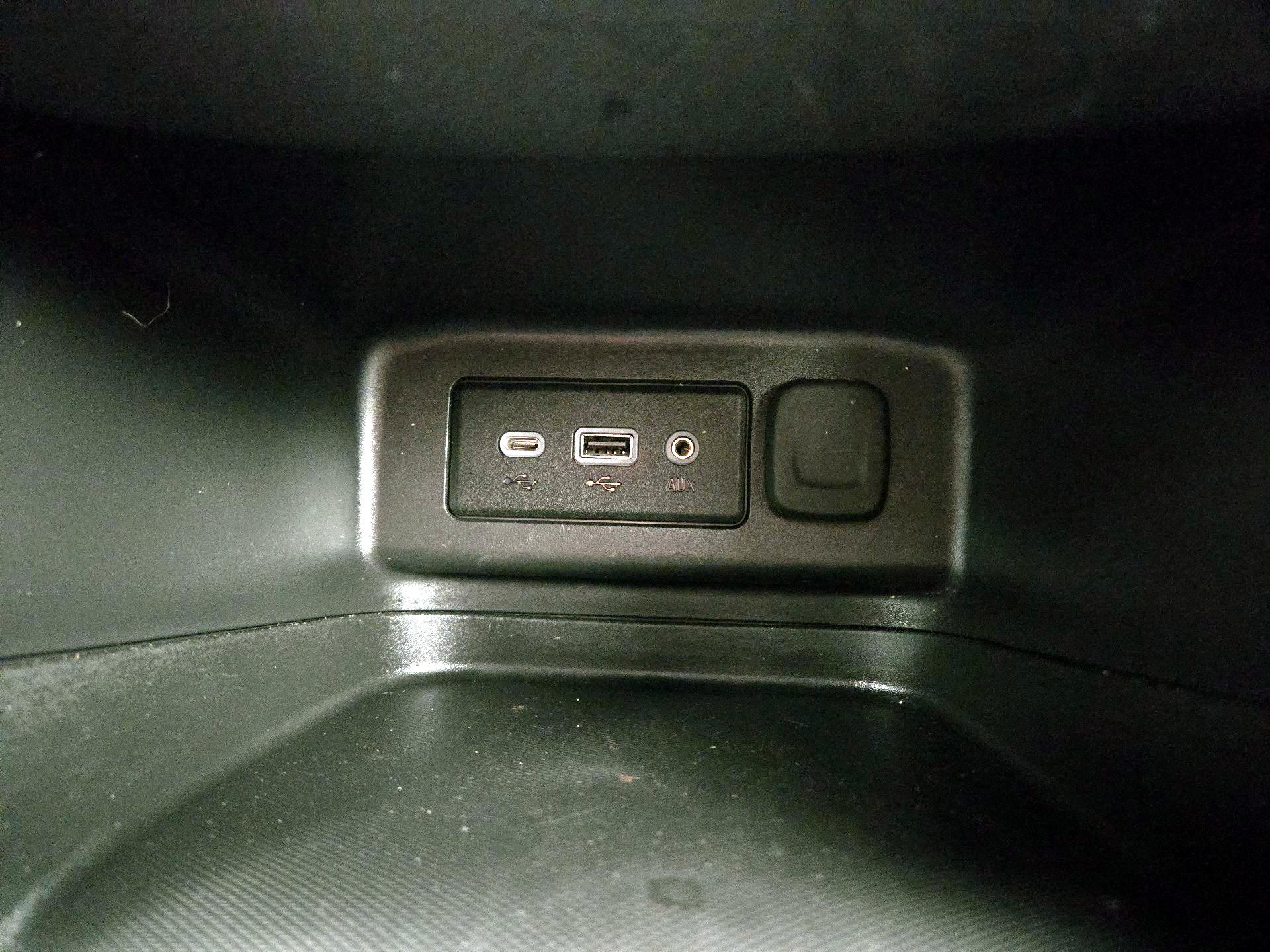 Thumbnail: 2023 Chevrolet Equinox - 18