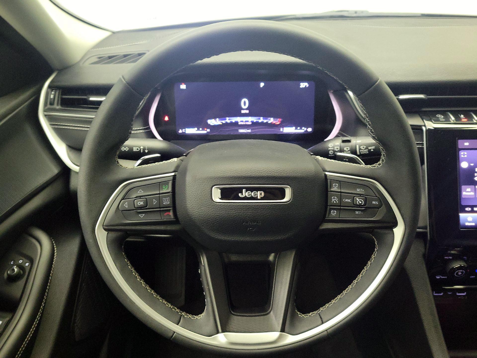 Thumbnail: 2023 Jeep Grand Cherokee - 10