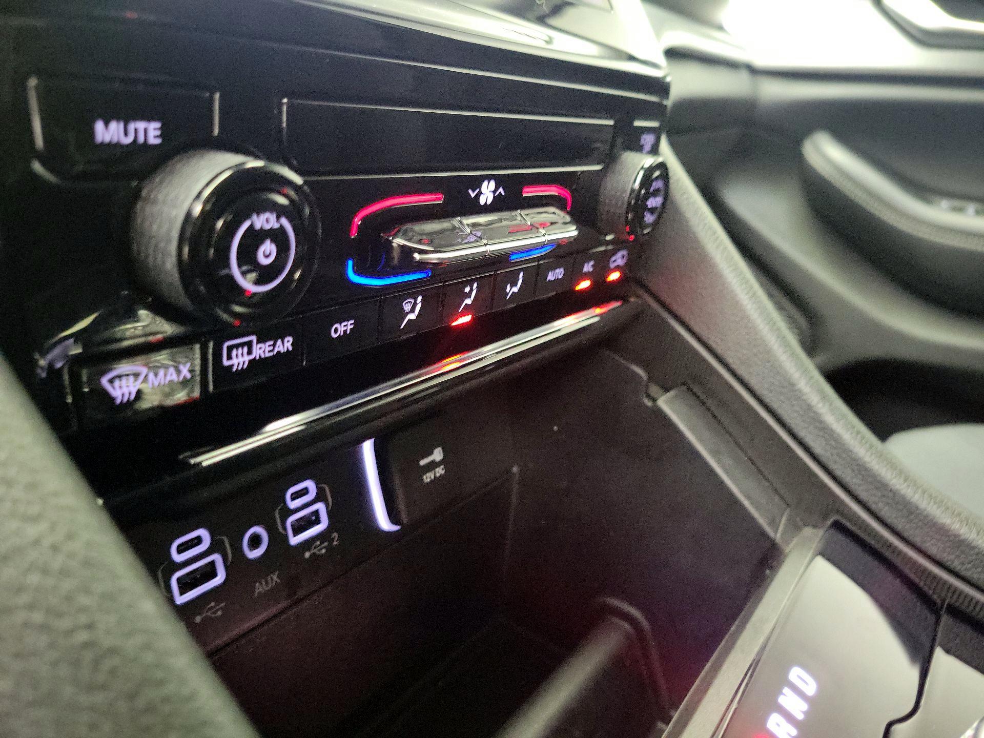 Thumbnail: 2023 Jeep Grand Cherokee - 16