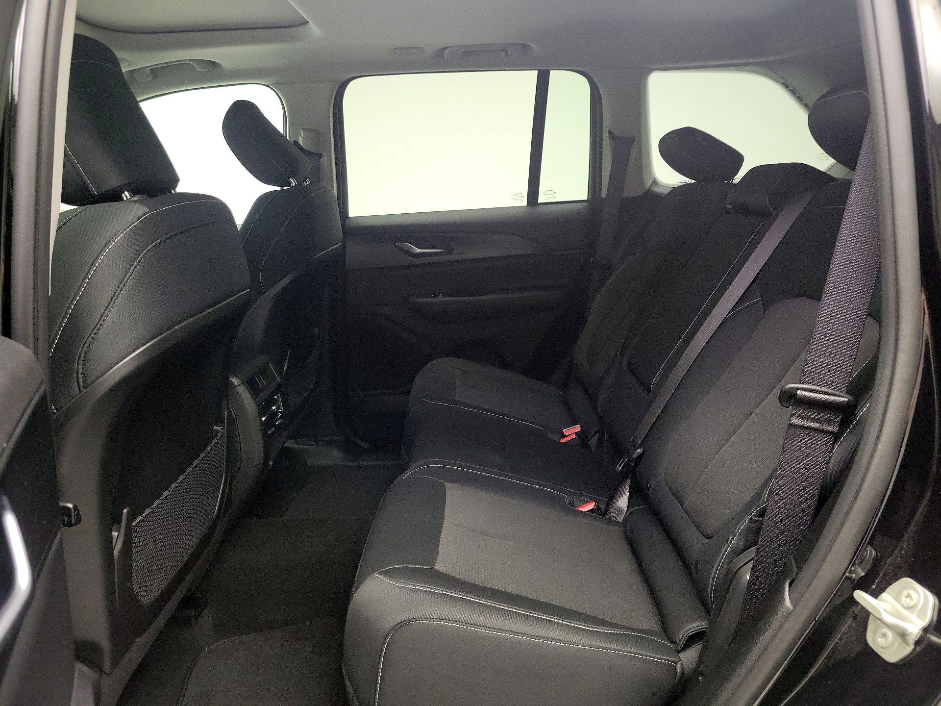 Thumbnail: 2023 Jeep Grand Cherokee - 20