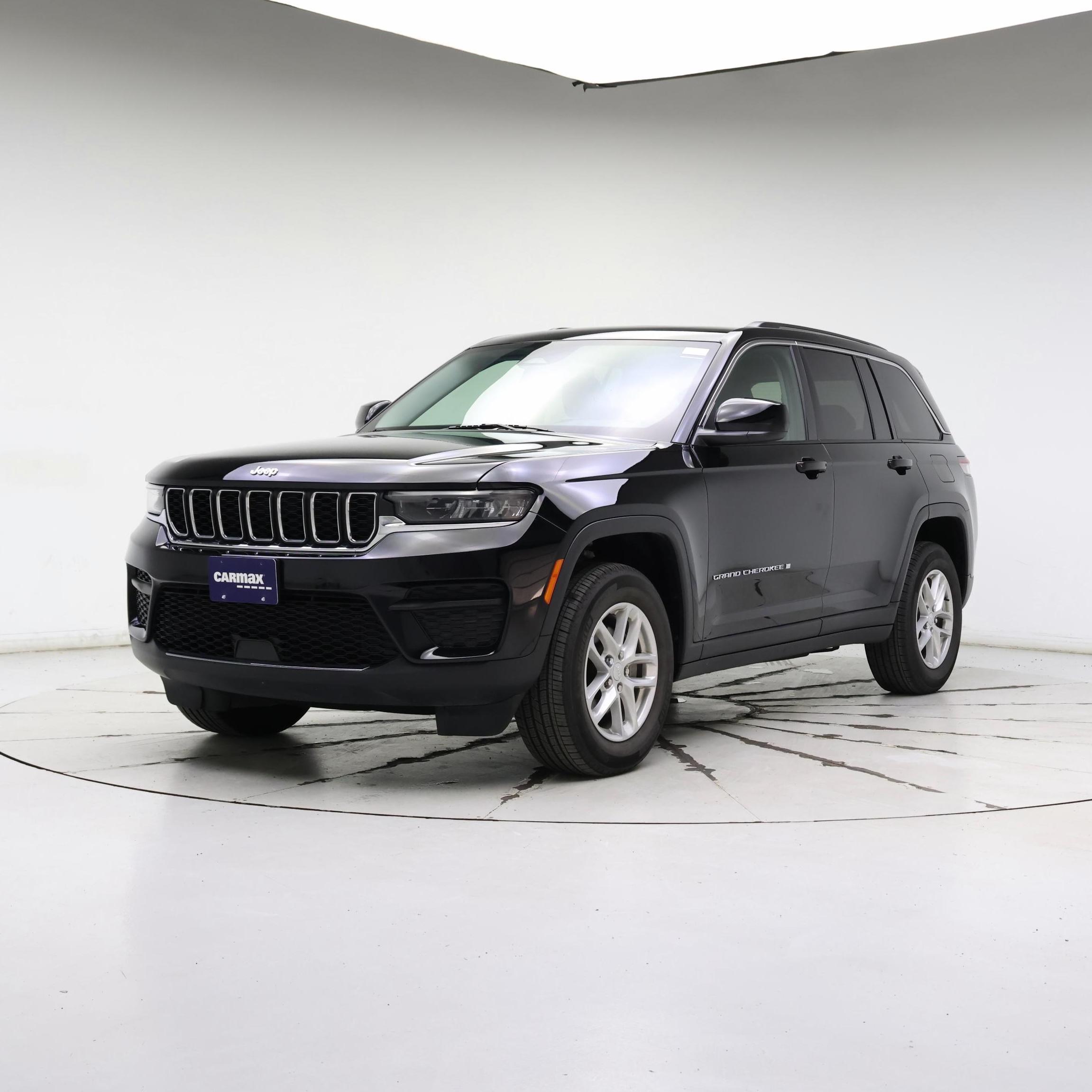Thumbnail: 2023 Jeep Grand Cherokee - 4