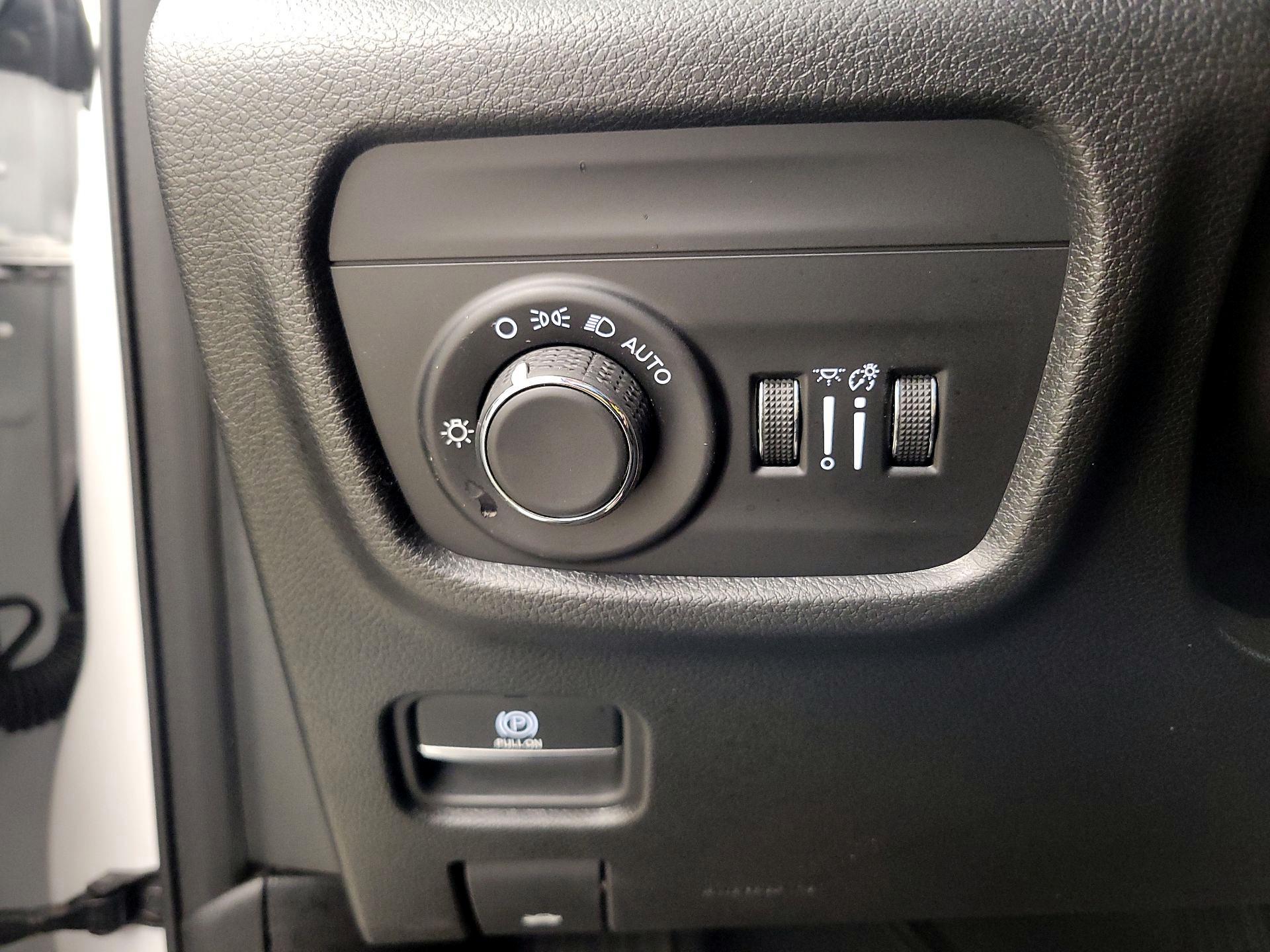 Thumbnail: 2023 Jeep Grand Cherokee - 13