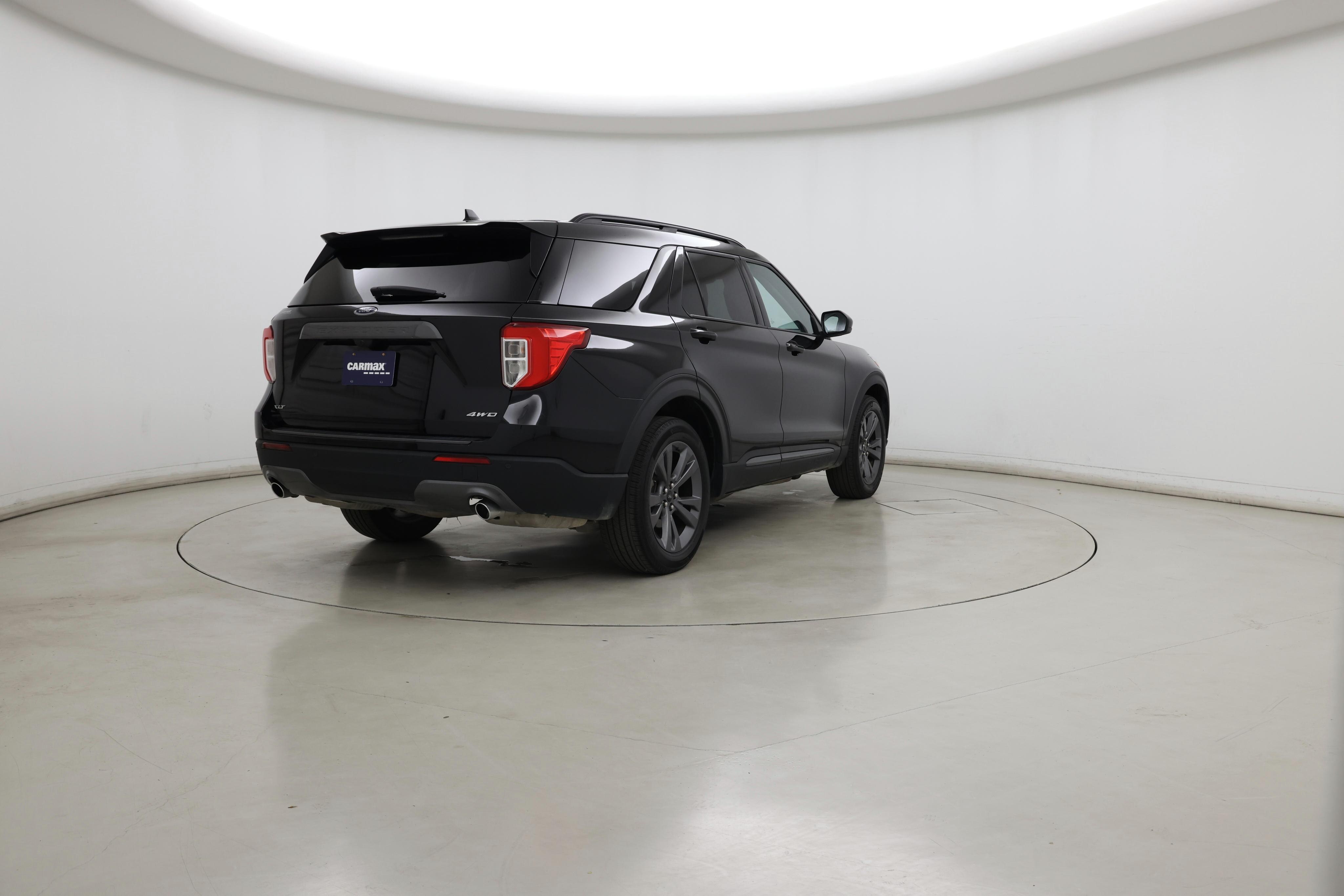 Thumbnail: 2023 Ford Explorer - 8