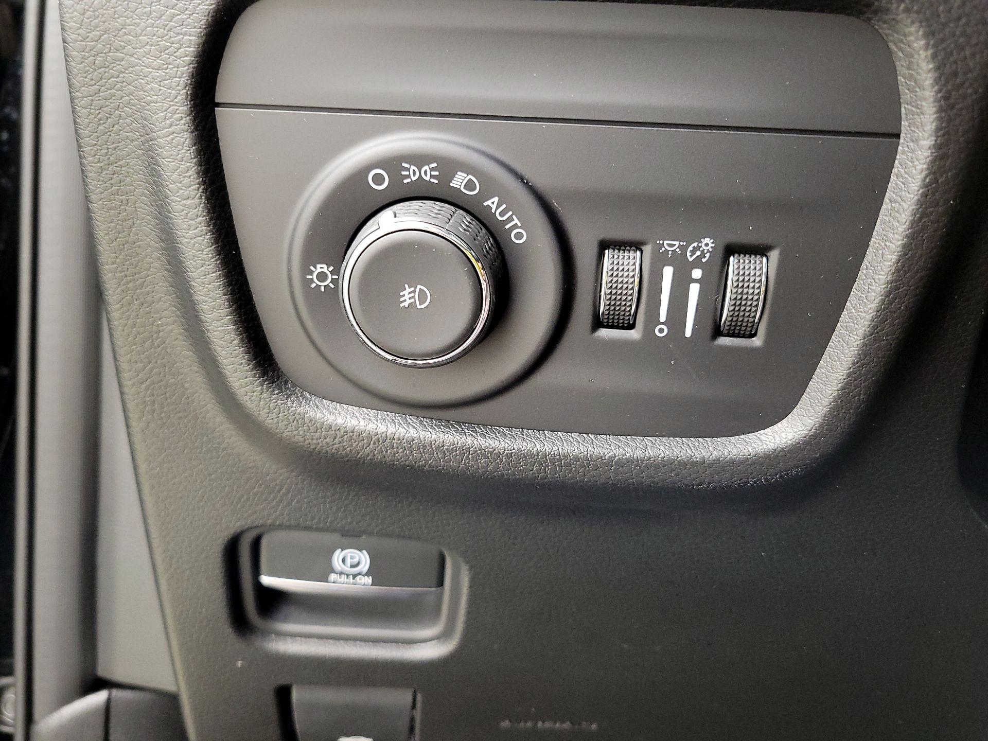 Thumbnail: 2023 Jeep Grand Cherokee - 13