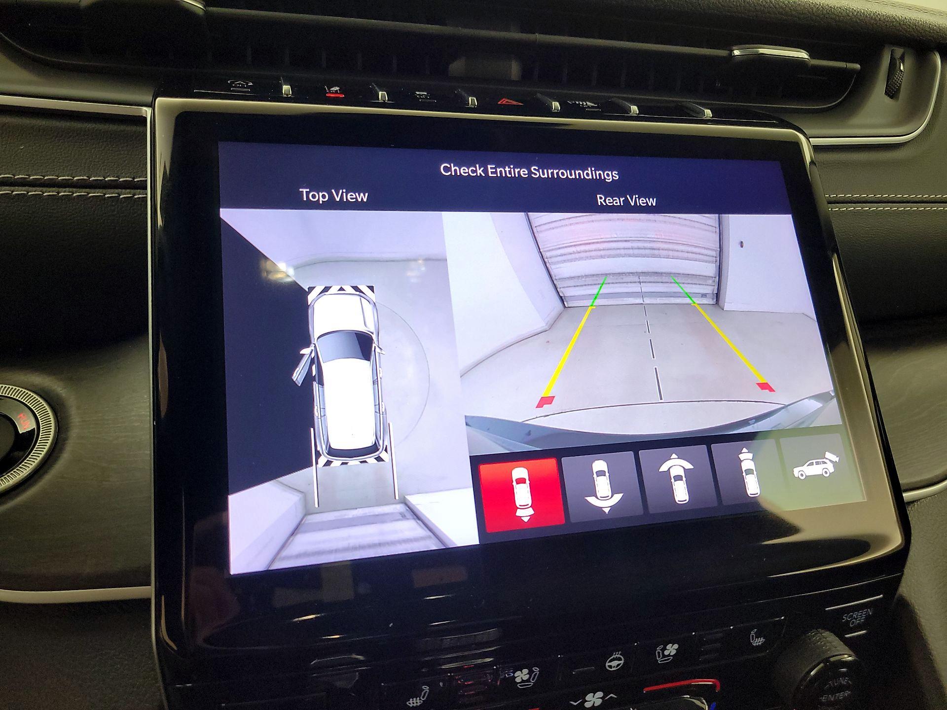 Thumbnail: 2023 Jeep Grand Cherokee - 15