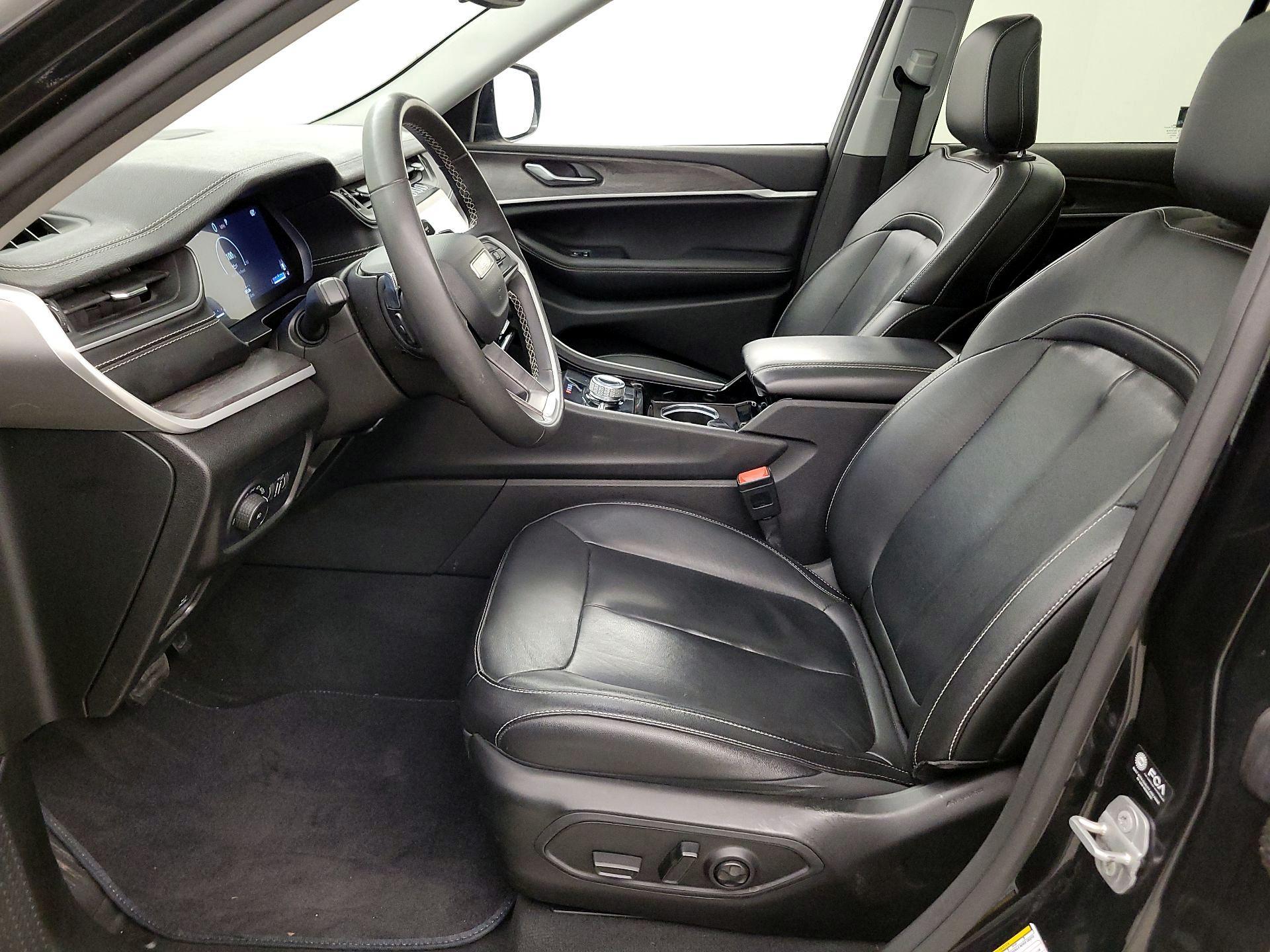 Thumbnail: 2023 Jeep Grand Cherokee - 11