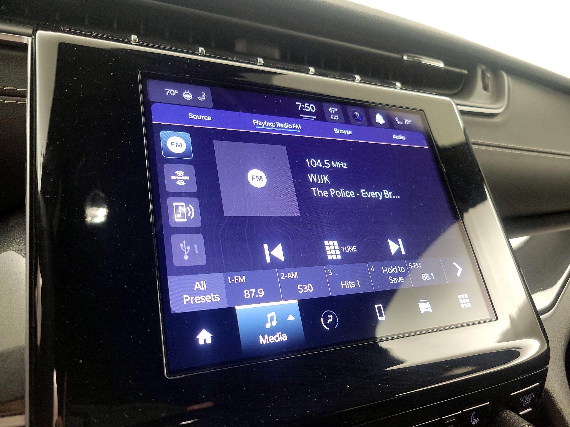 Thumbnail: 2023 Jeep Grand Cherokee - 15