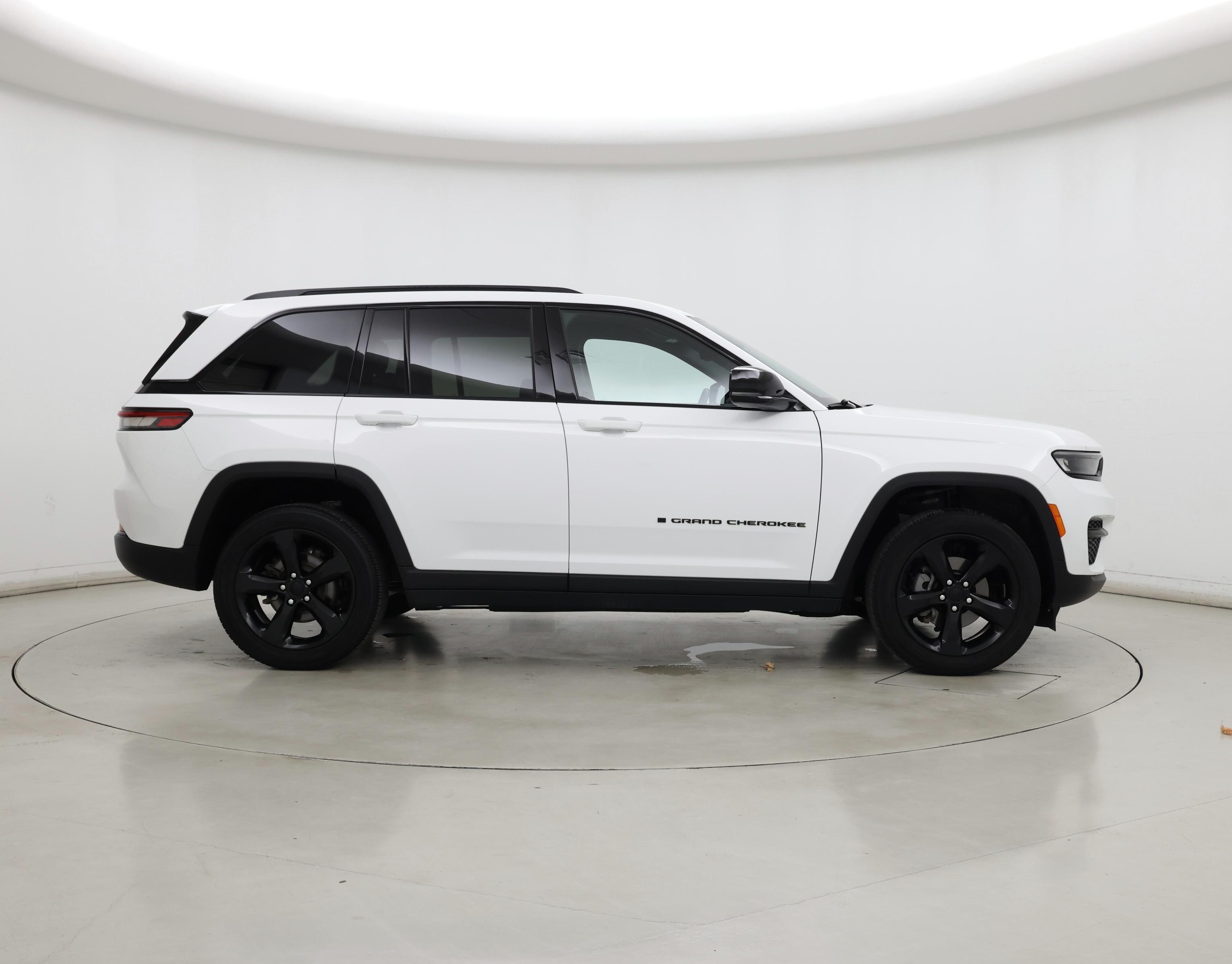 Thumbnail: 2023 Jeep Grand Cherokee - 7