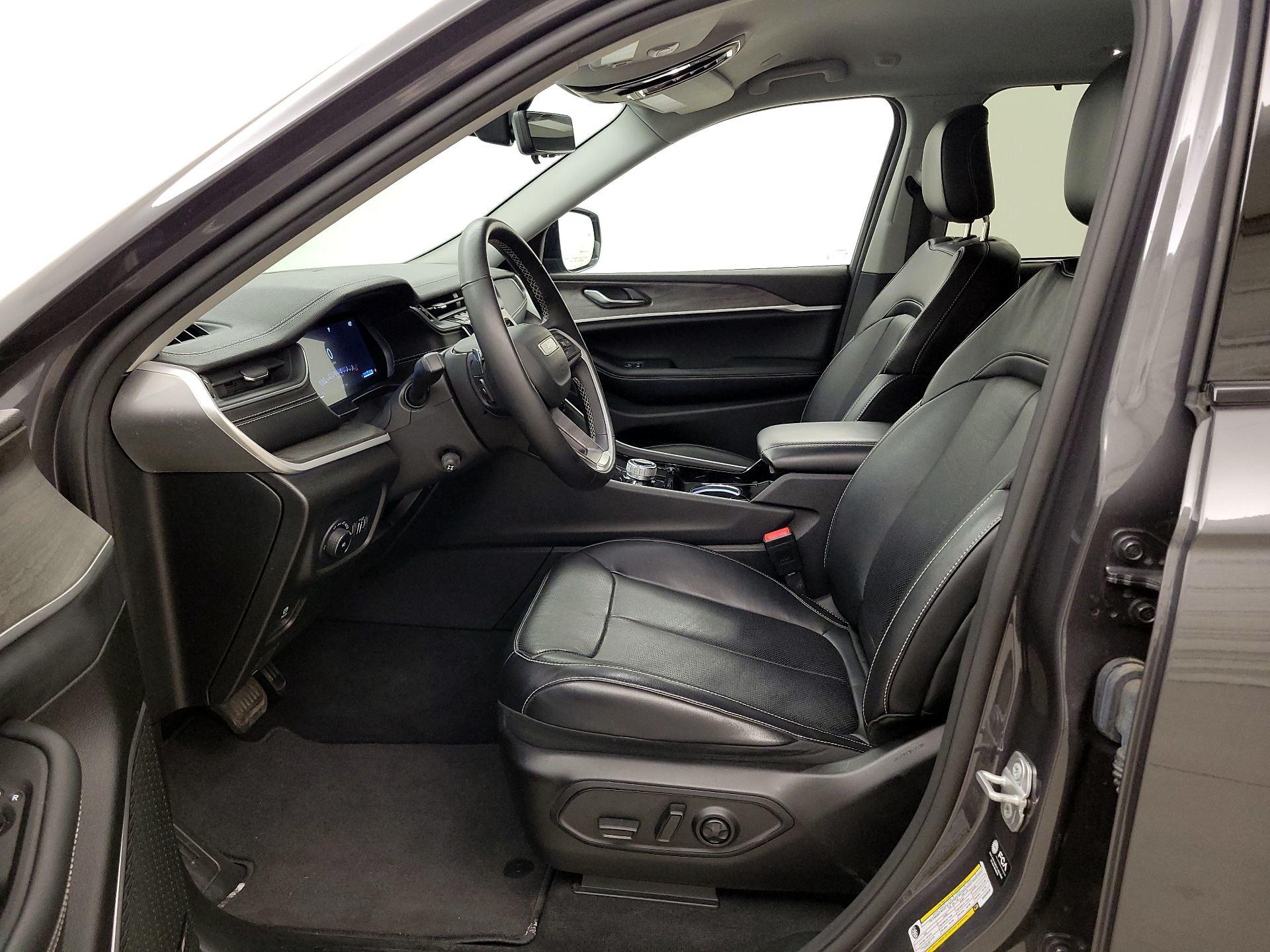 Thumbnail: 2022 Jeep Grand Cherokee - 11