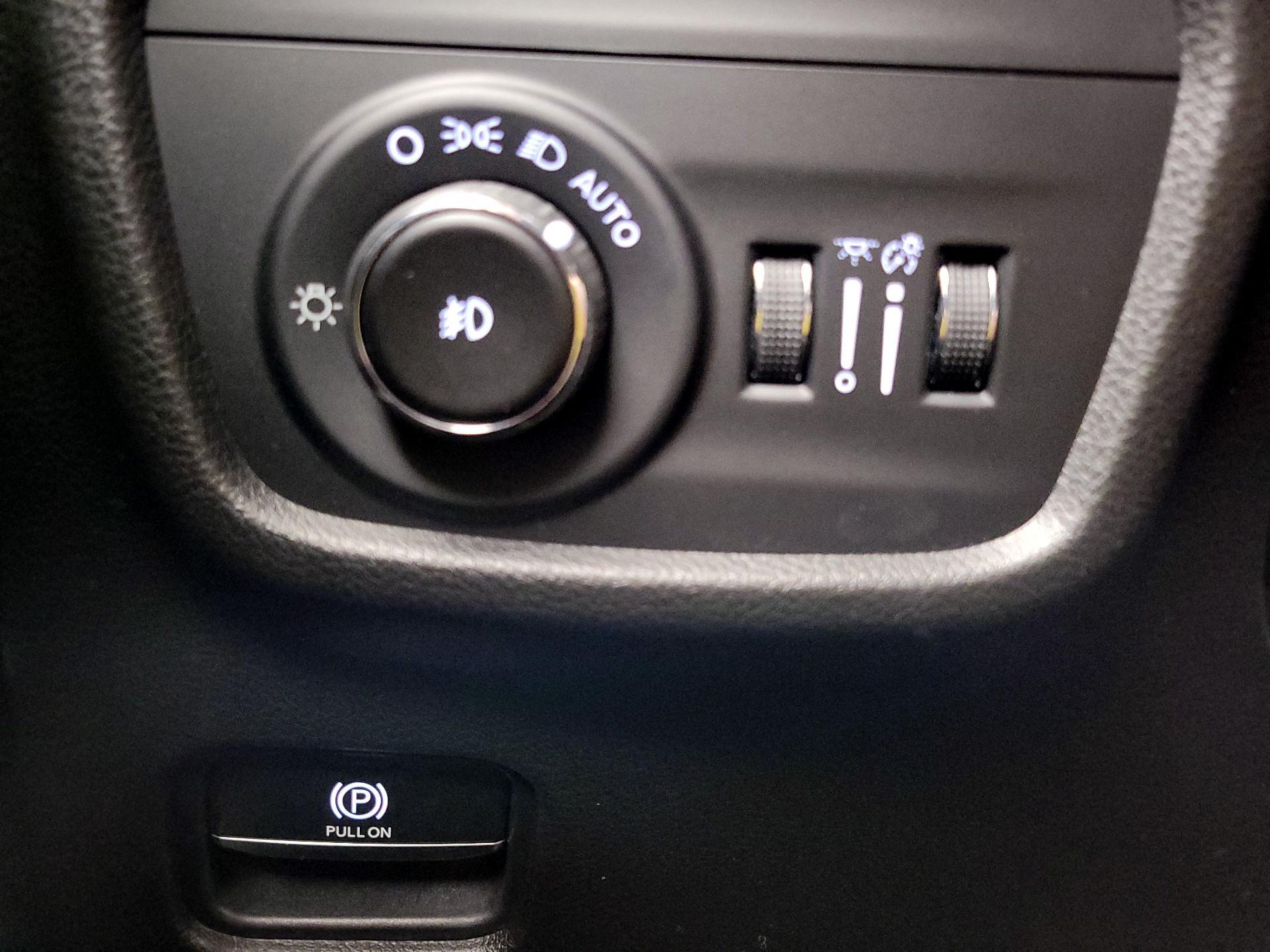 Thumbnail: 2022 Jeep Grand Cherokee - 13