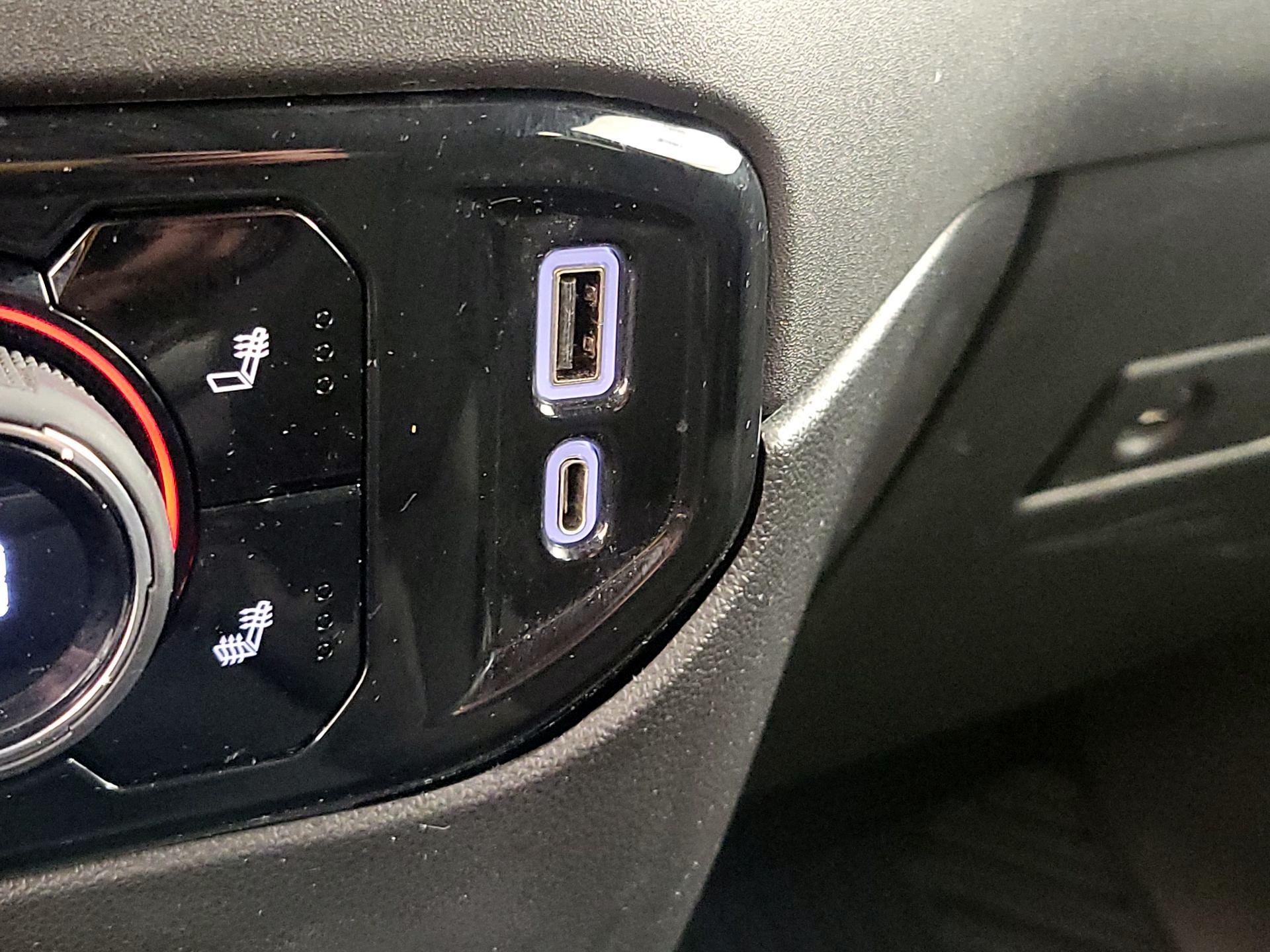 Thumbnail: 2022 Chevrolet Silverado 1500 - 19