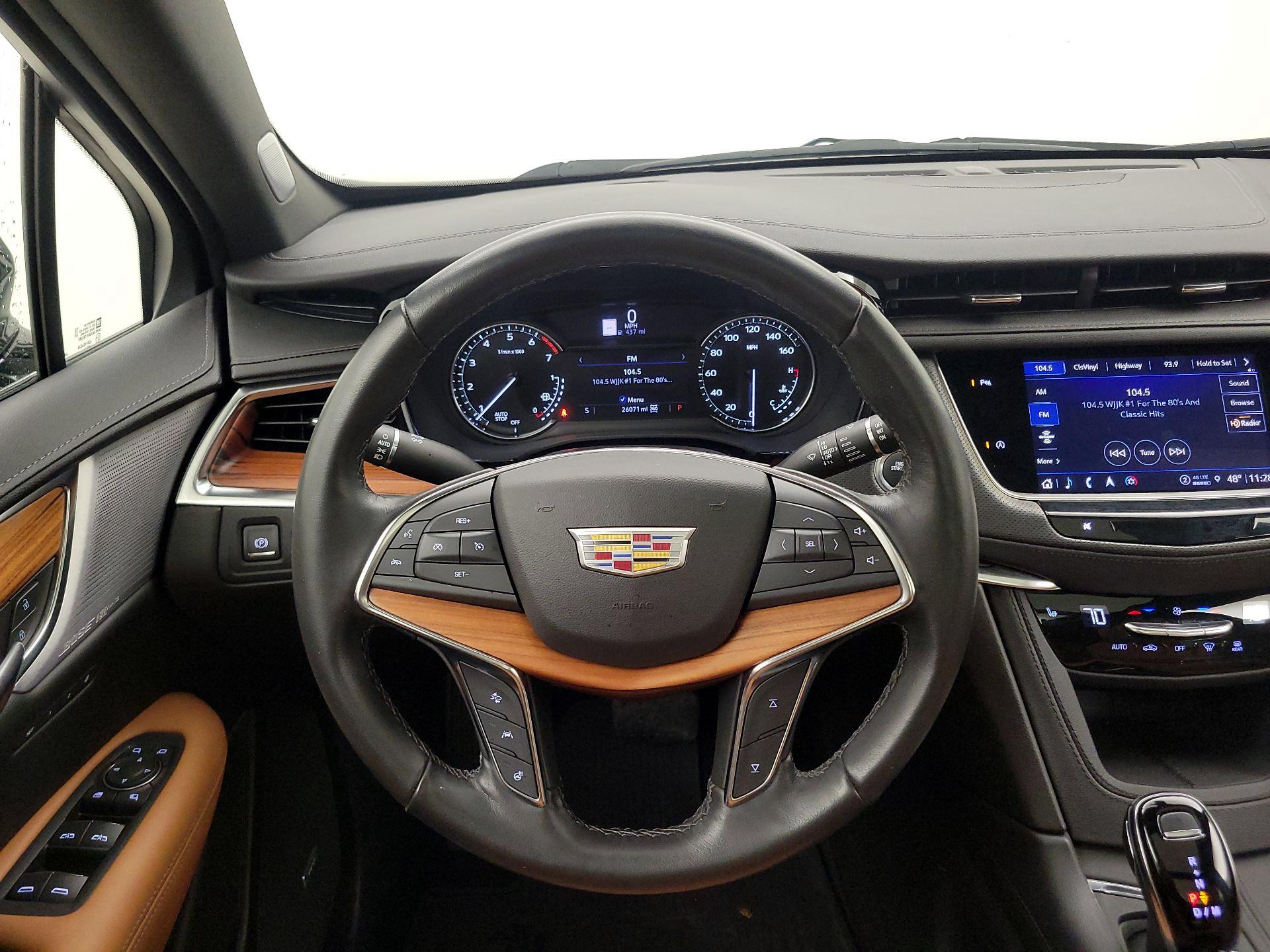 Thumbnail: 2023 Cadillac XT5 - 10