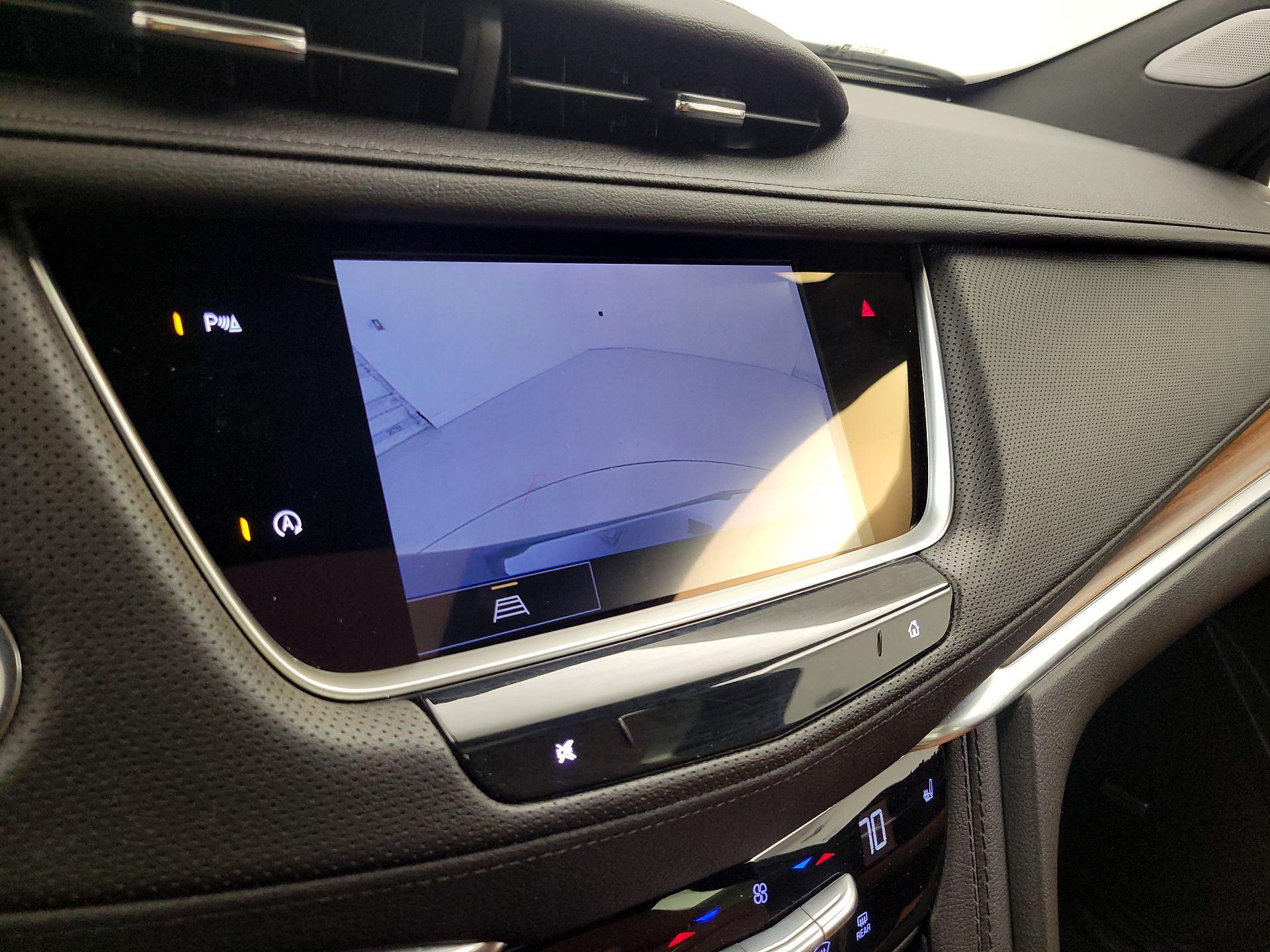 Thumbnail: 2023 Cadillac XT5 - 15