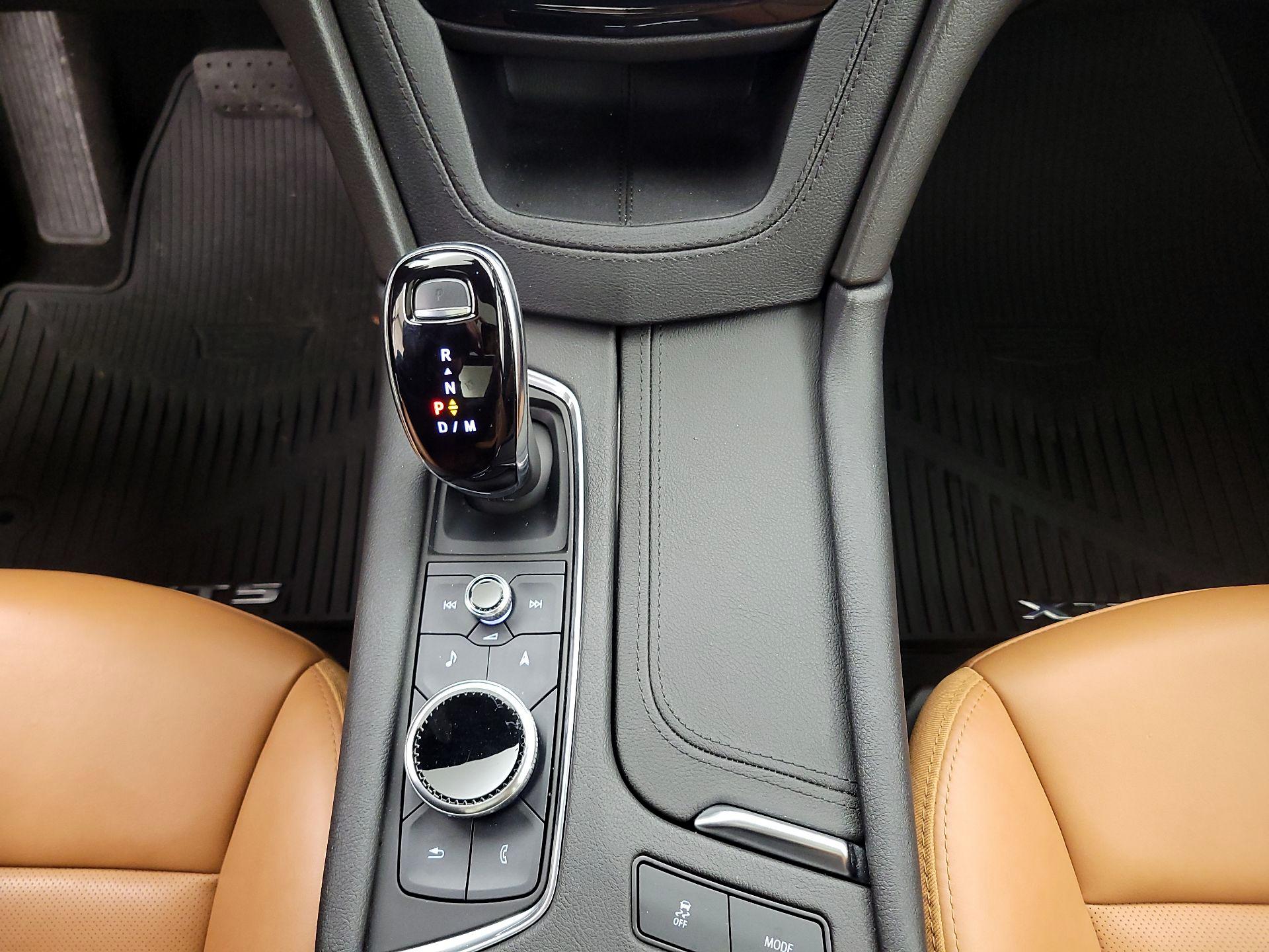 Thumbnail: 2023 Cadillac XT5 - 18