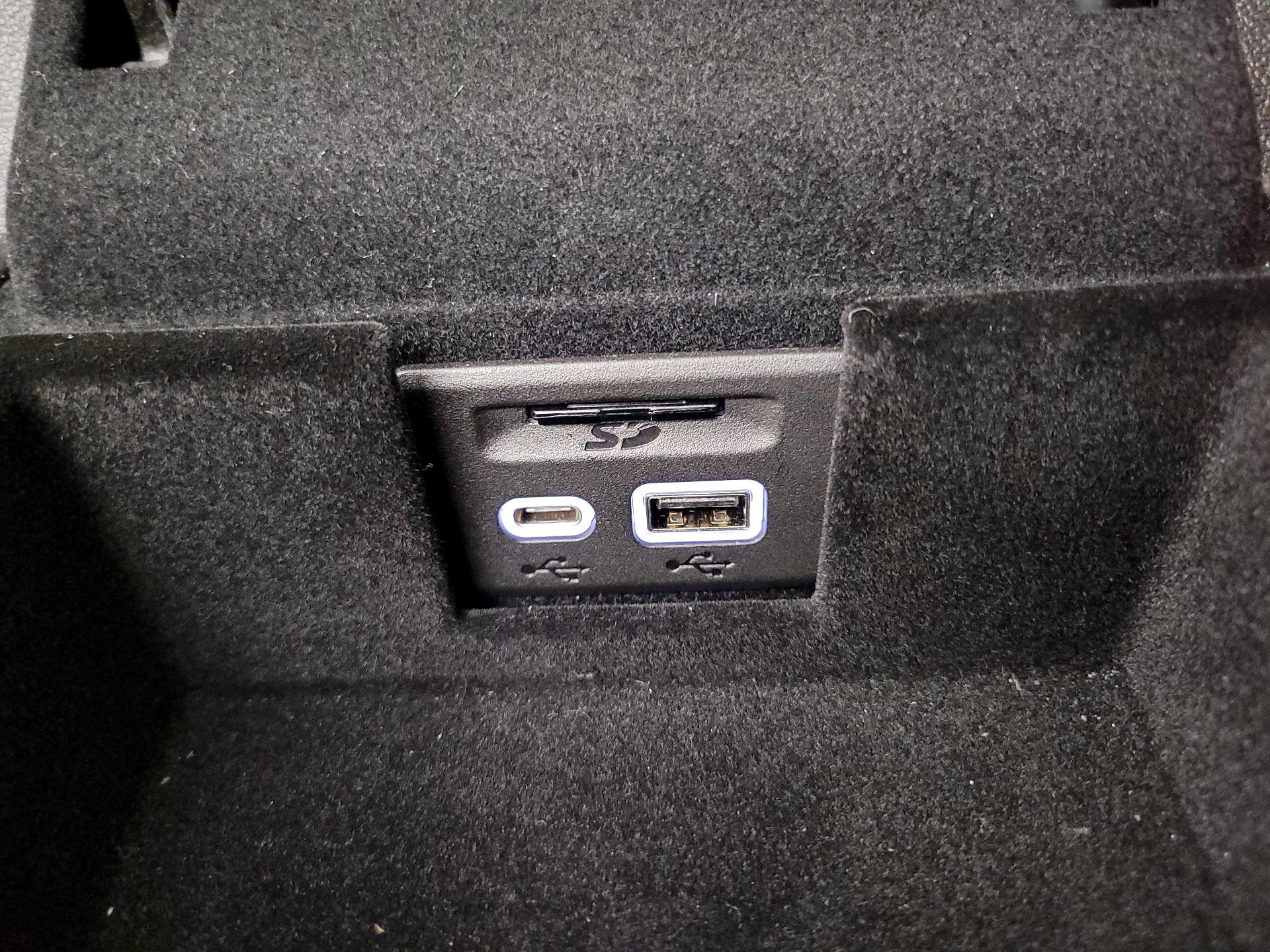 Thumbnail: 2023 Cadillac XT5 - 19