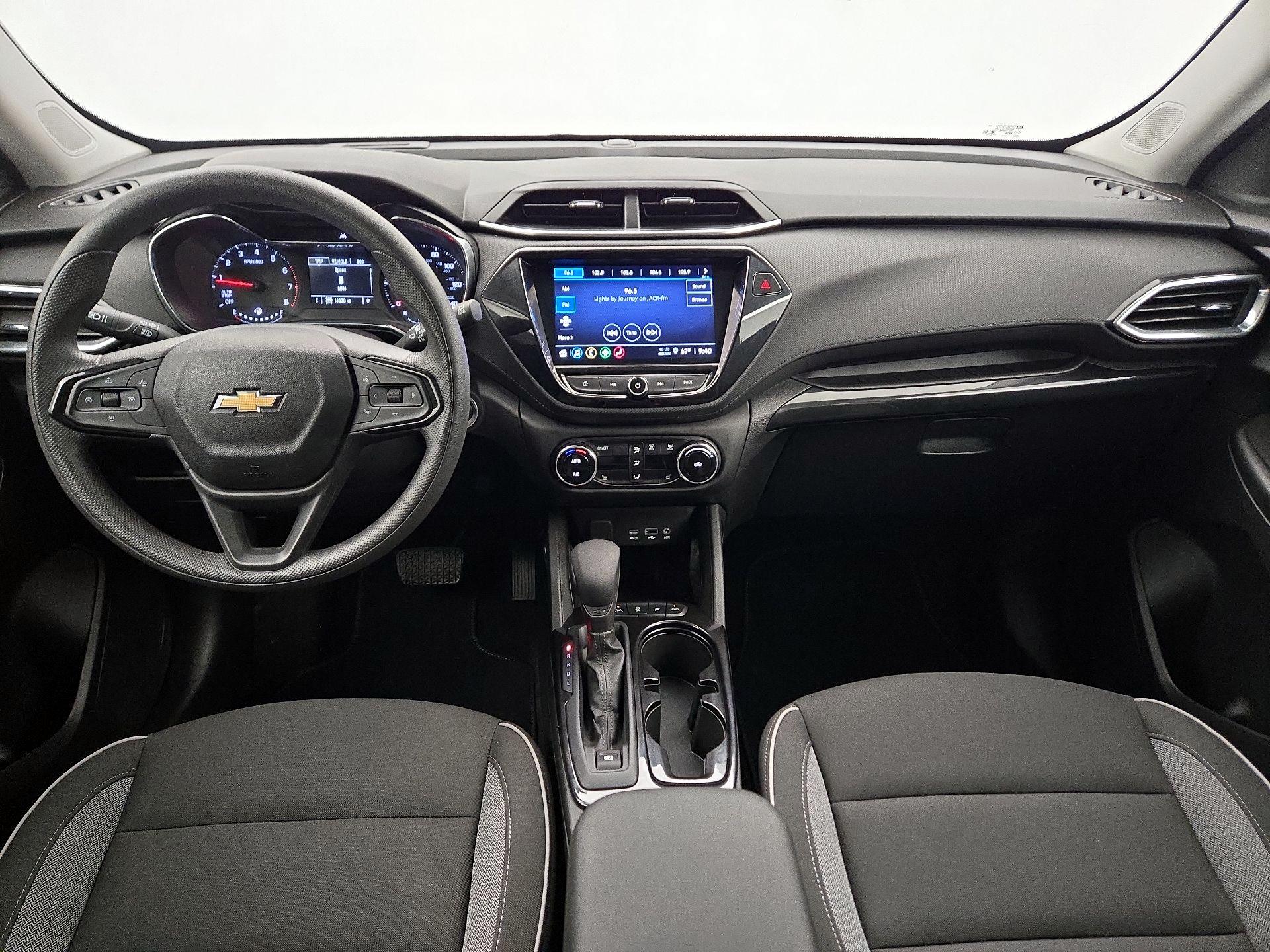 Thumbnail: 2023 Chevrolet TrailBlazer - 9