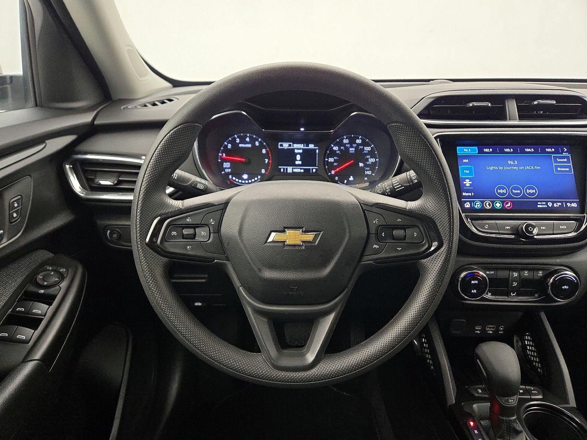 Thumbnail: 2023 Chevrolet TrailBlazer - 10