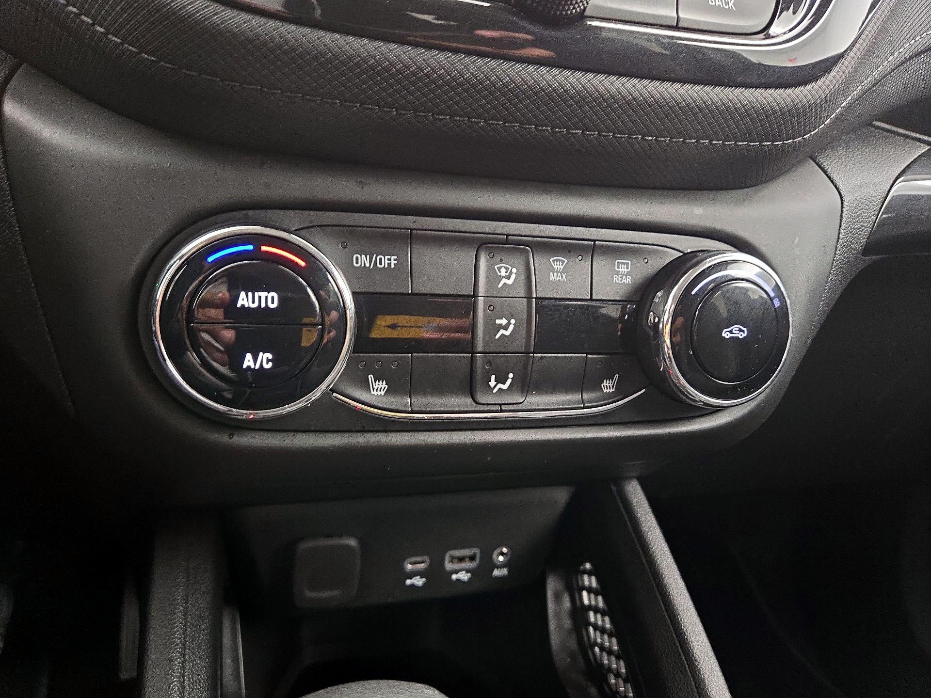 Thumbnail: 2023 Chevrolet TrailBlazer - 16