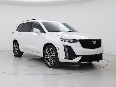 White 2023 Cadillac XT6 Sport