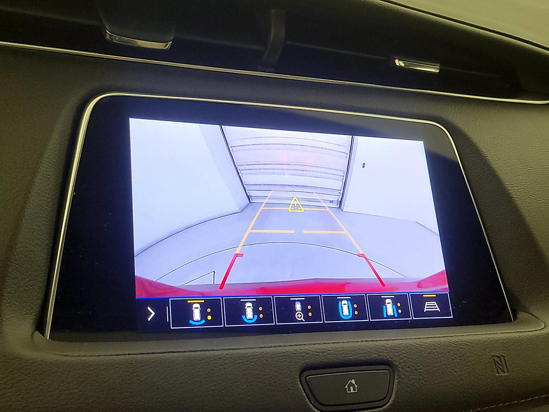 Thumbnail: 2020 Cadillac XT4 - 14