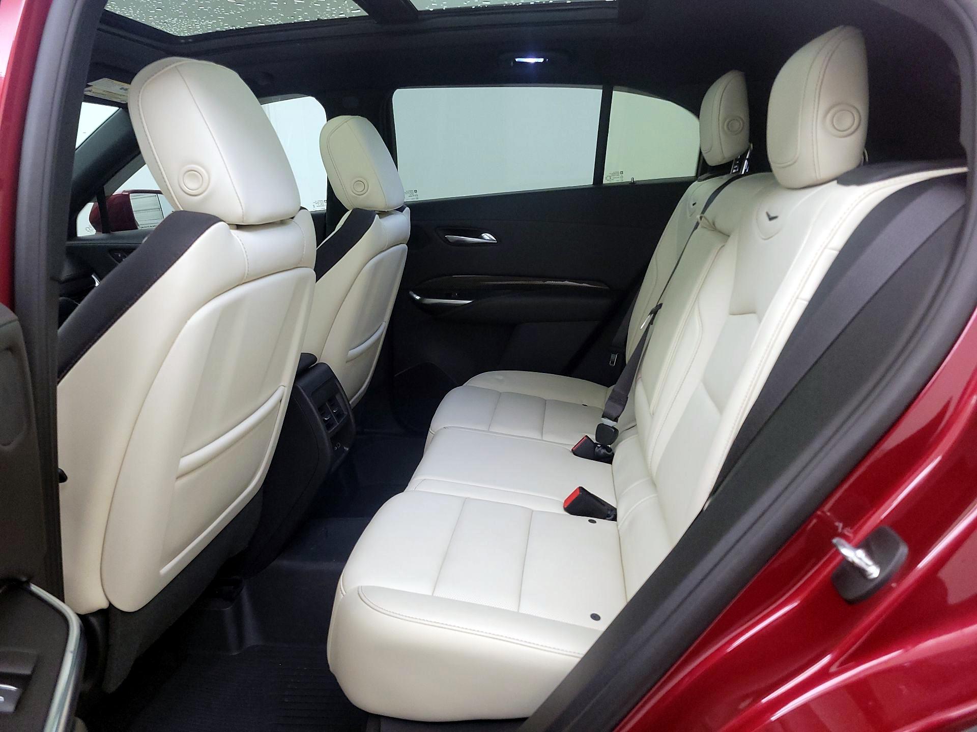 Thumbnail: 2020 Cadillac XT4 - 20