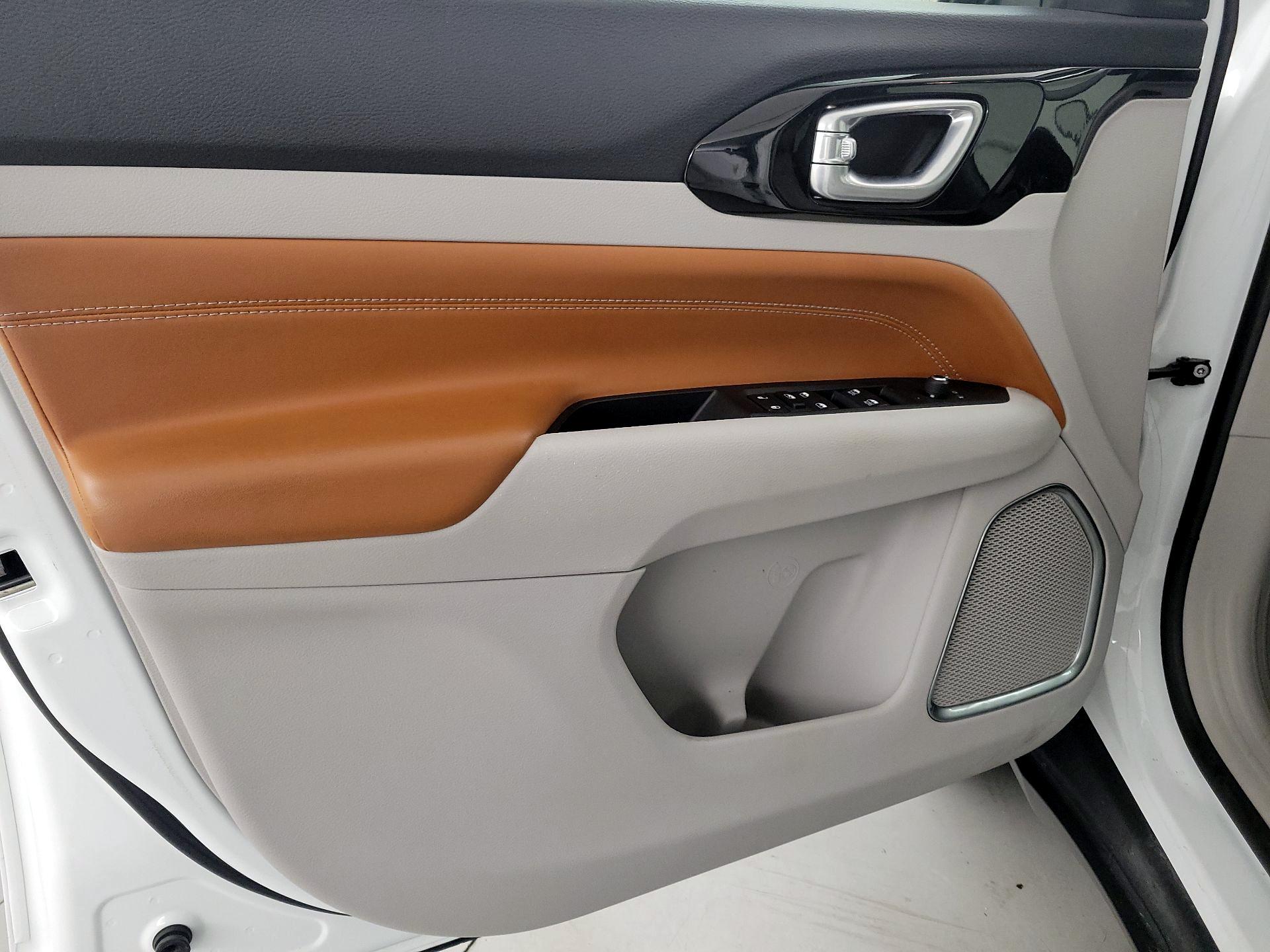 Thumbnail: 2022 Jeep Compass - 12