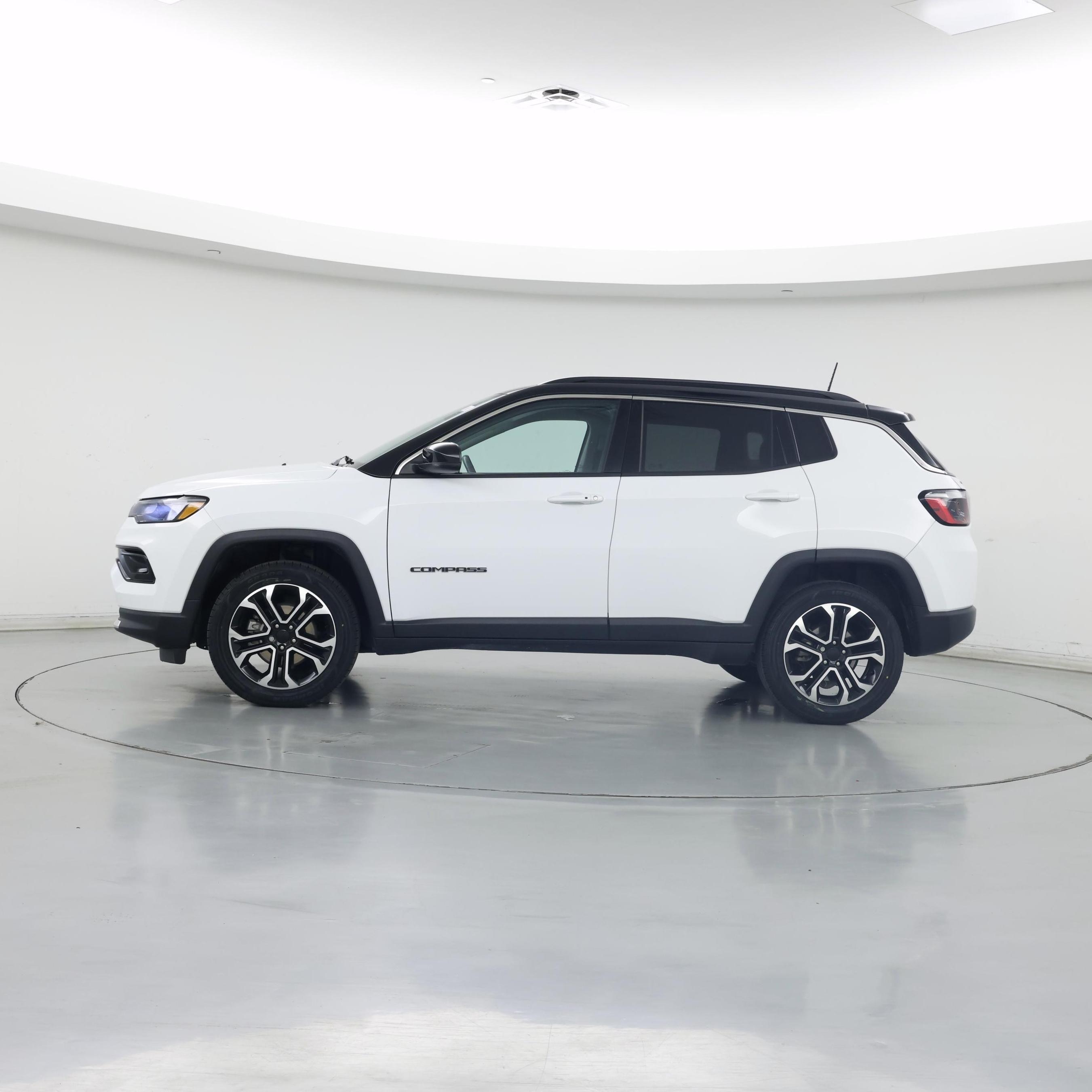 Thumbnail: 2022 Jeep Compass - 3