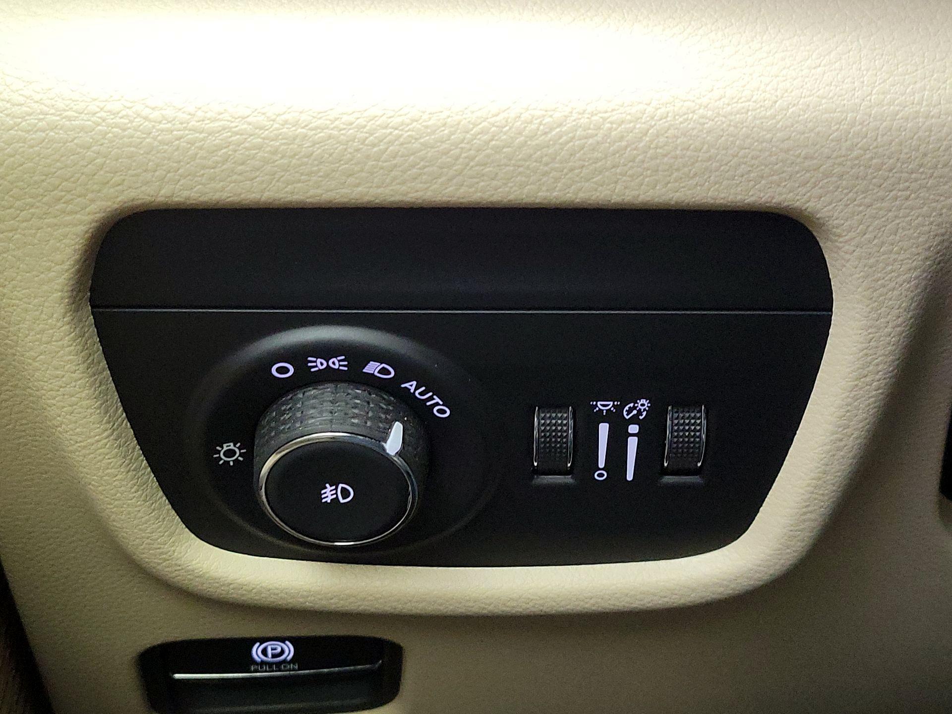 Thumbnail: 2023 Jeep Grand Cherokee - 13