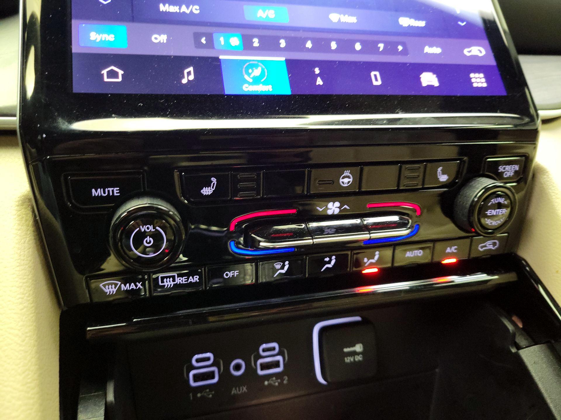 Thumbnail: 2023 Jeep Grand Cherokee - 17