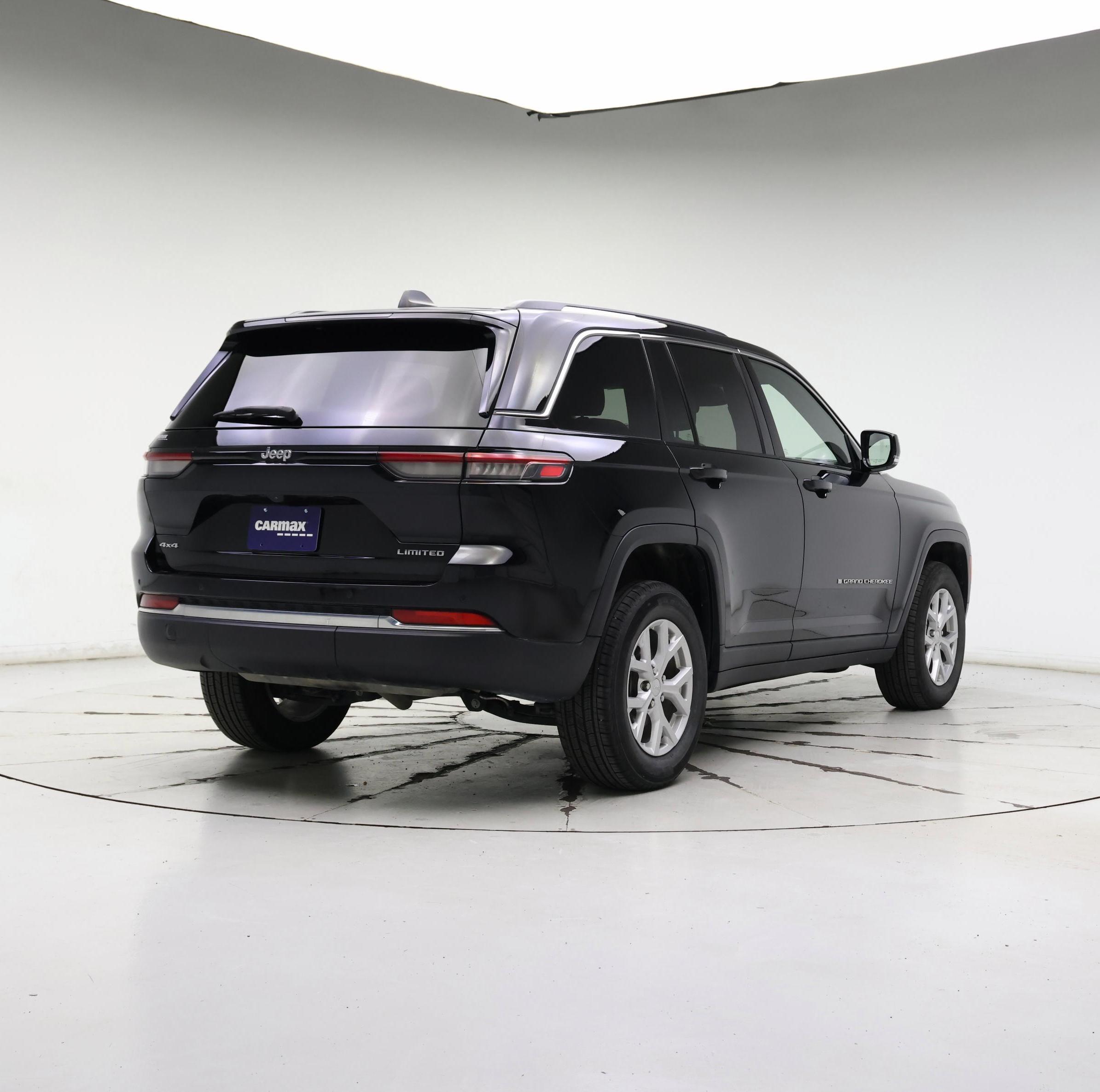 Thumbnail: 2023 Jeep Grand Cherokee - 8