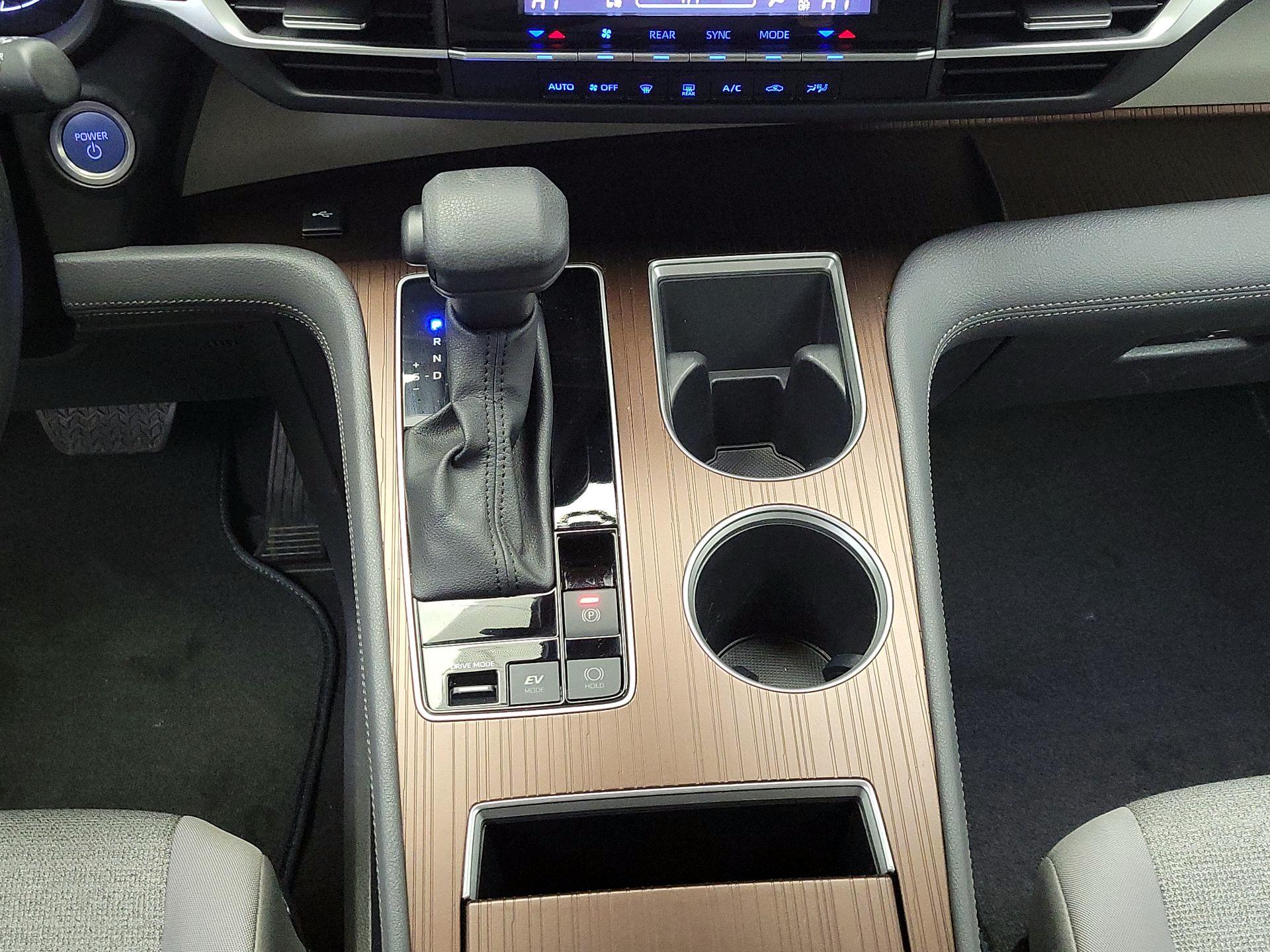 Thumbnail: 2023 Toyota Sienna - 18