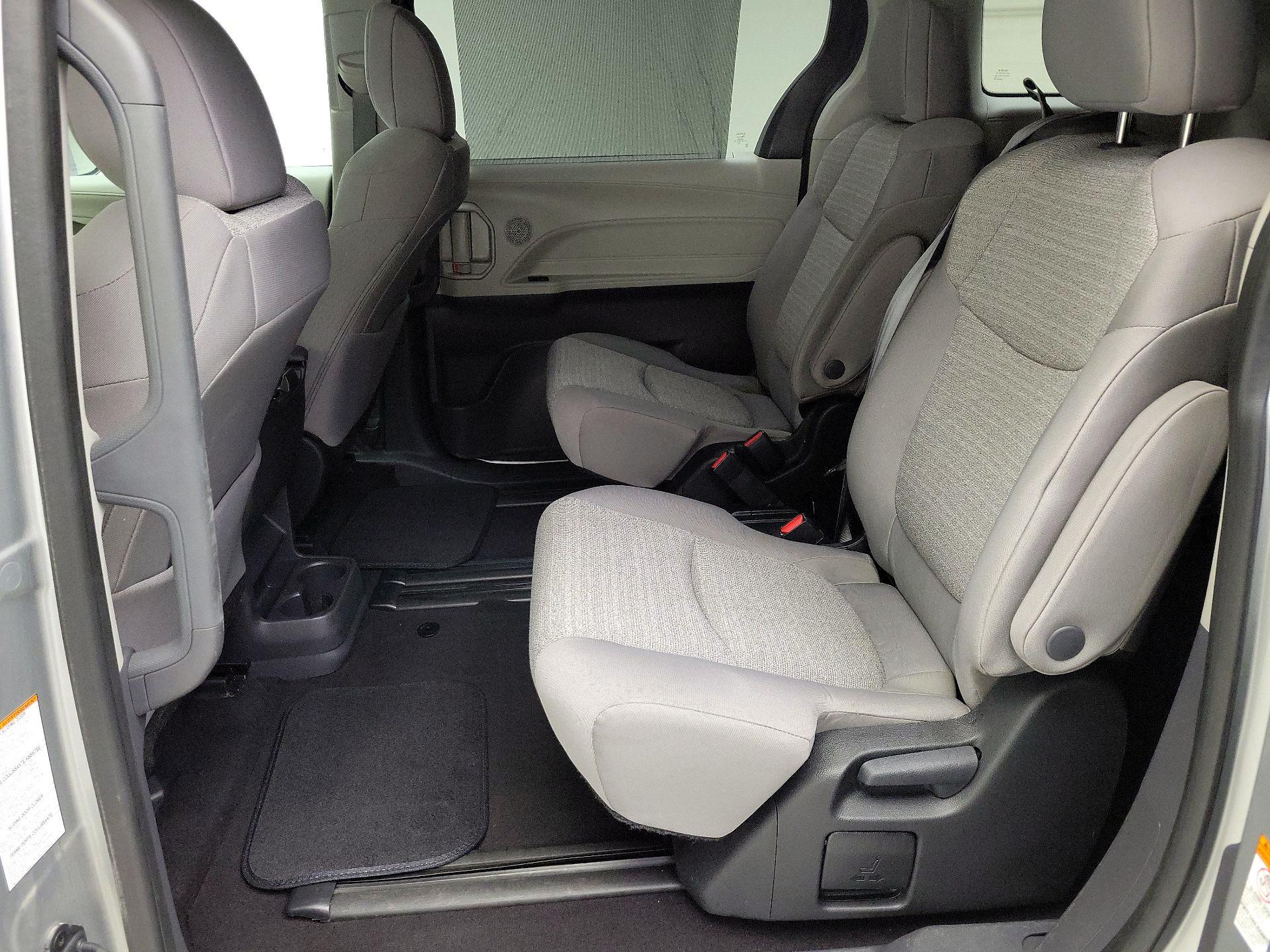 Thumbnail: 2023 Toyota Sienna - 20