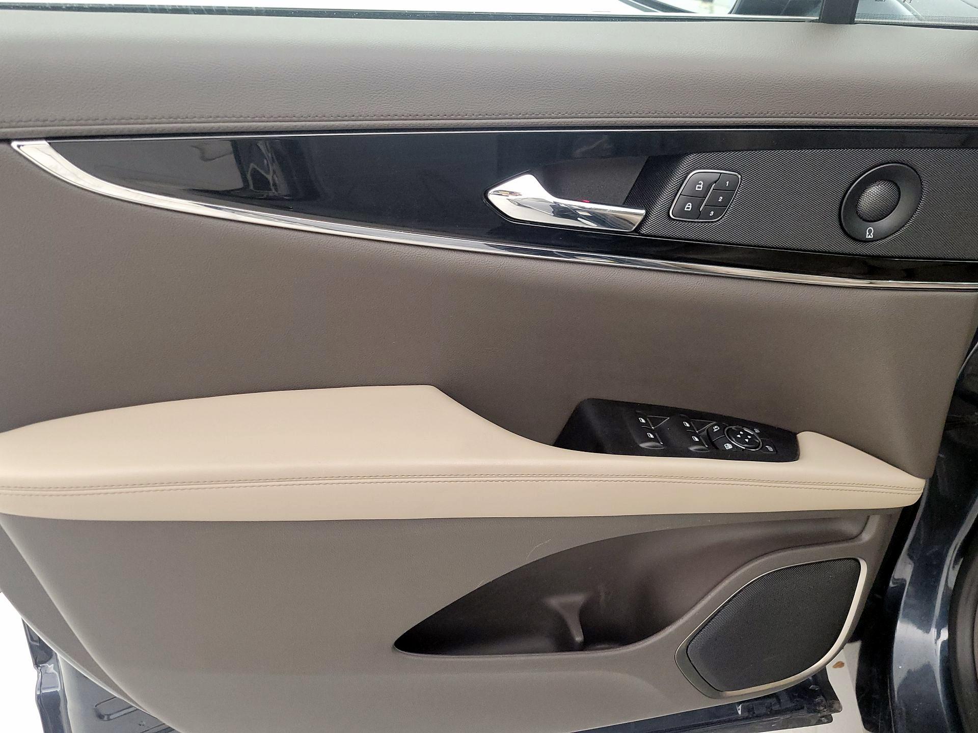 Thumbnail: 2022 Lincoln Nautilus - 12