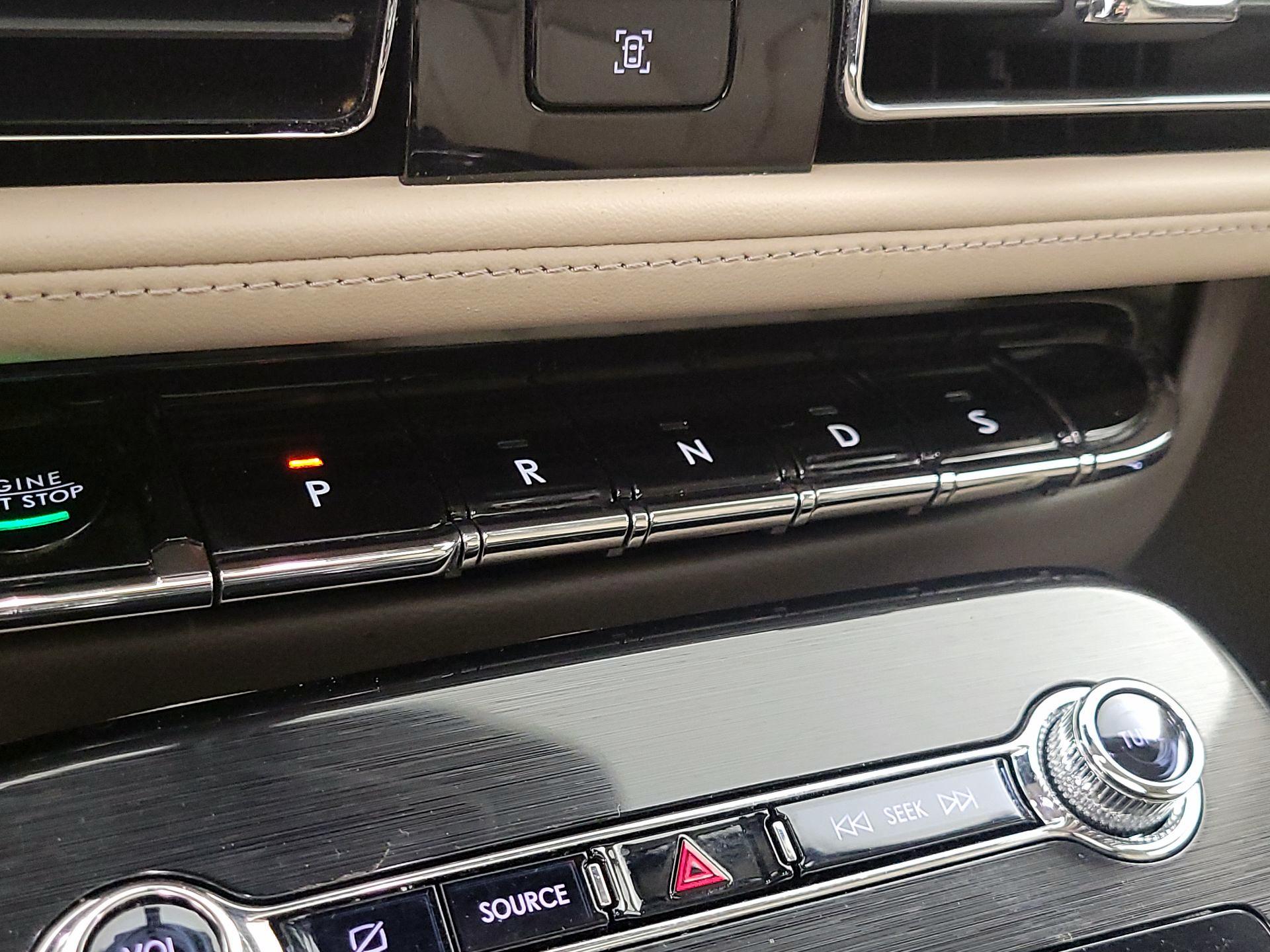 Thumbnail: 2022 Lincoln Nautilus - 17