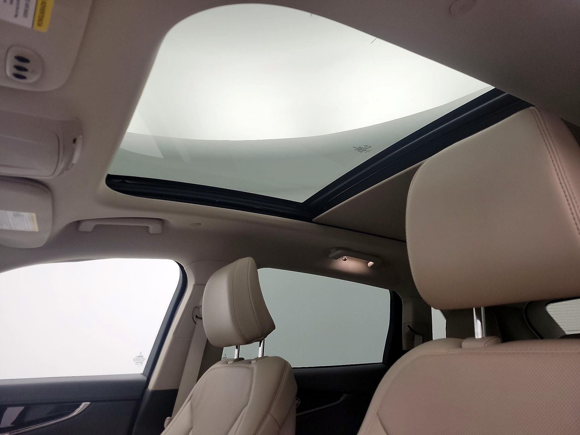 Thumbnail: 2022 Lincoln Nautilus - 18