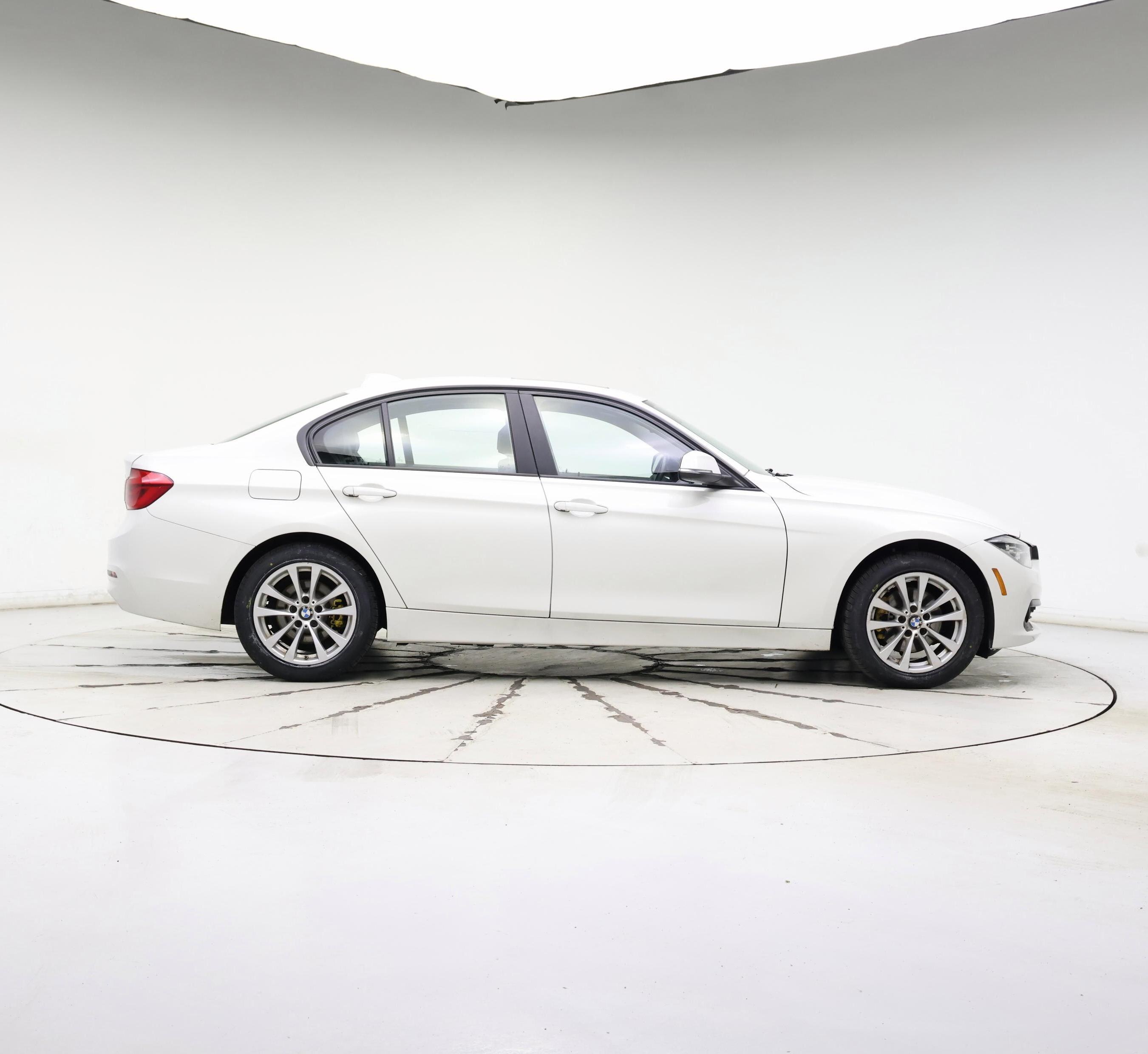 Thumbnail: 2018 BMW 3 Series - 7