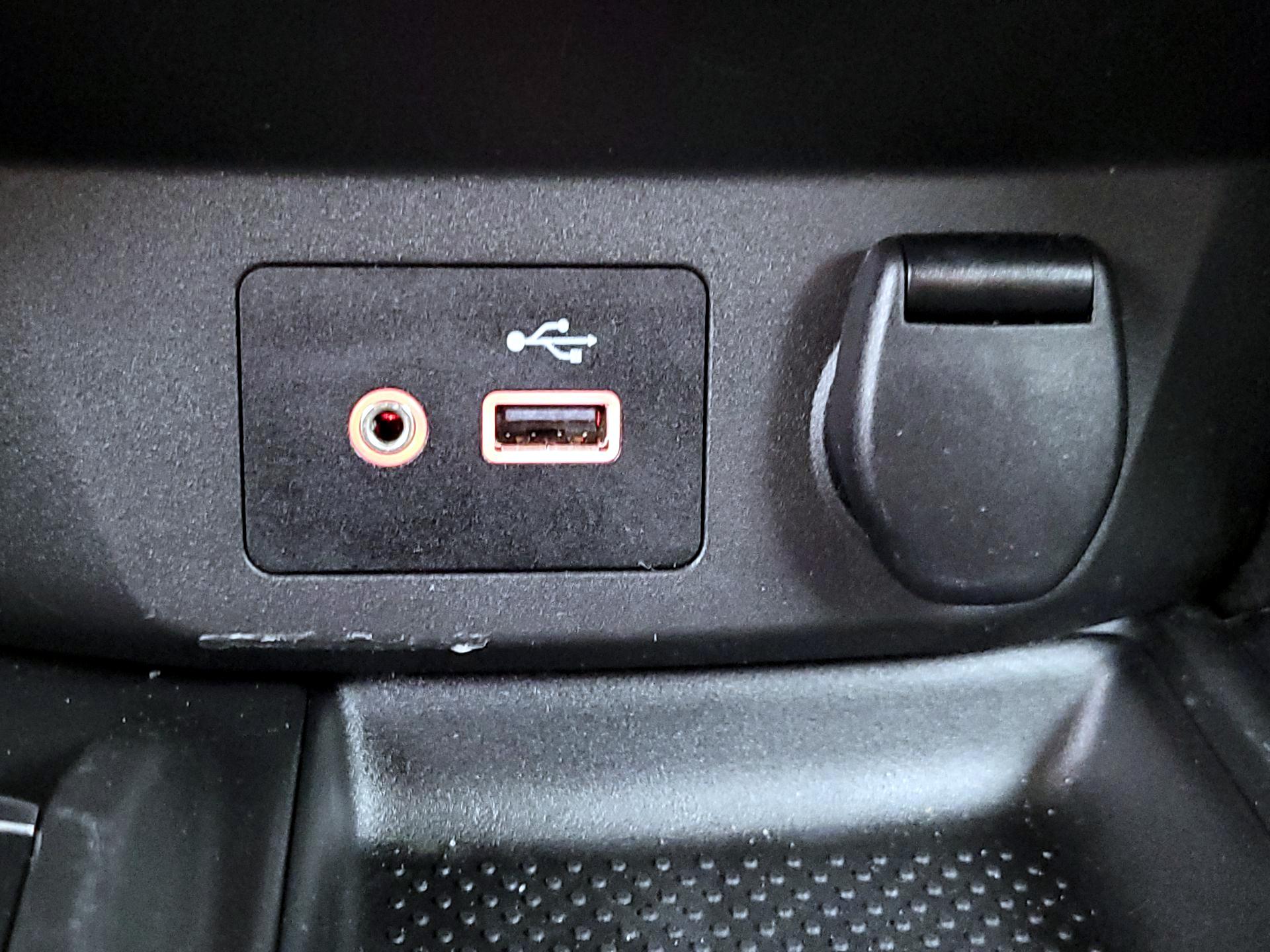 Thumbnail: 2018 Nissan Rogue - 18