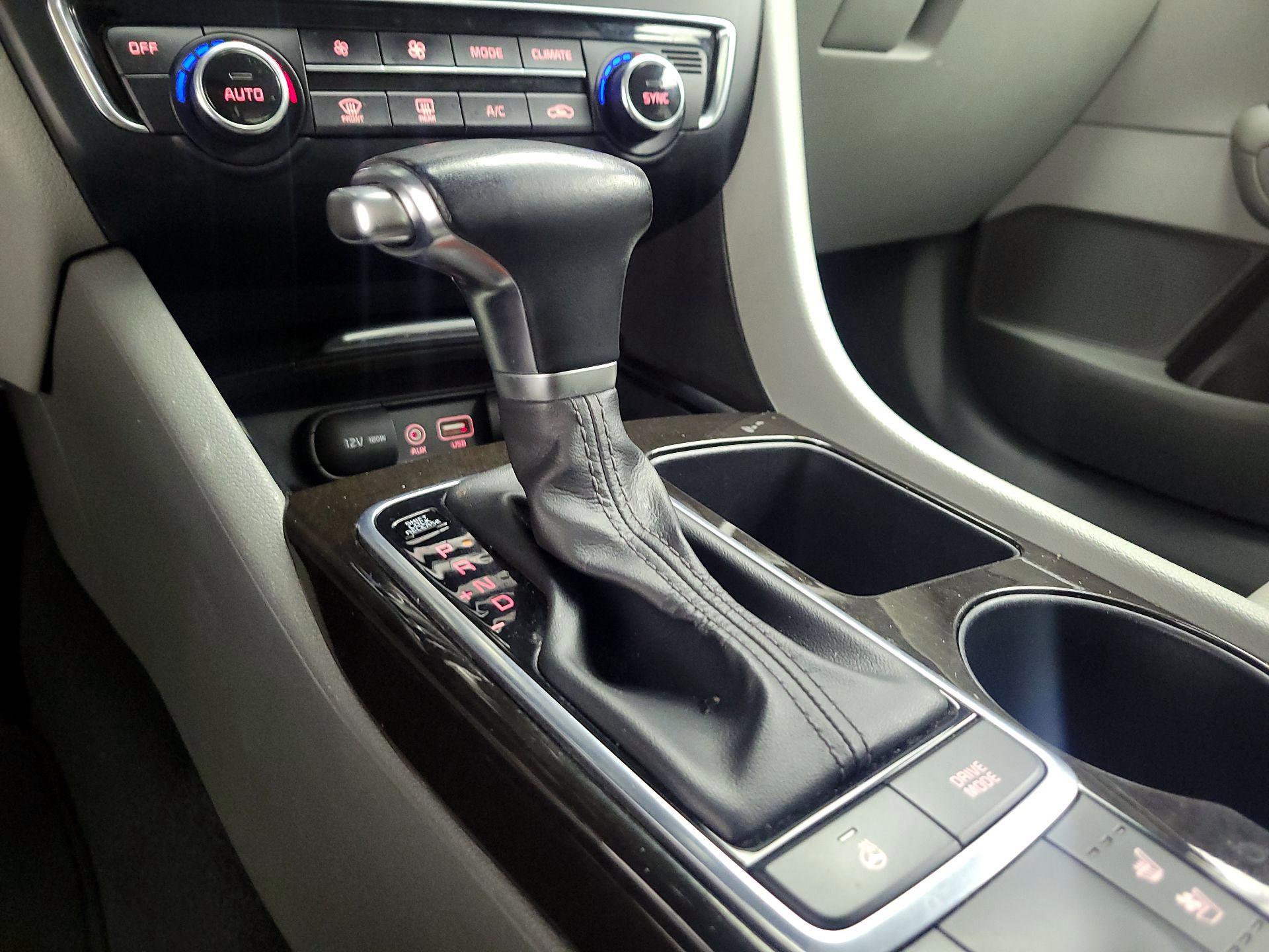 Thumbnail: 2016 Kia Optima - 18