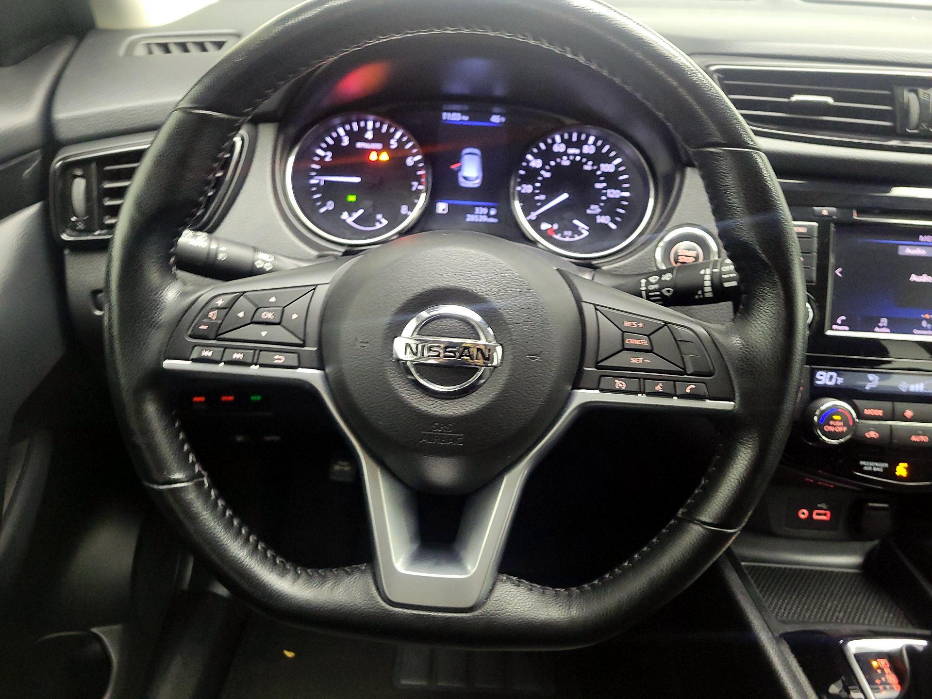 Thumbnail: 2022 Nissan Rogue Sport - 10