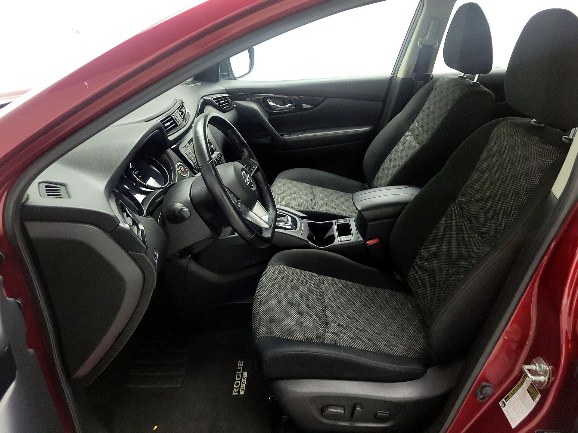 Thumbnail: 2022 Nissan Rogue Sport - 11