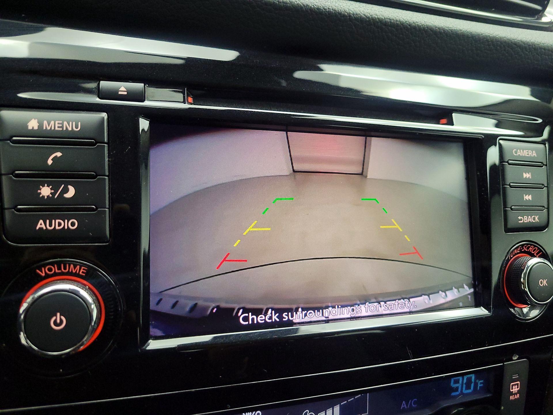 Thumbnail: 2022 Nissan Rogue Sport - 14